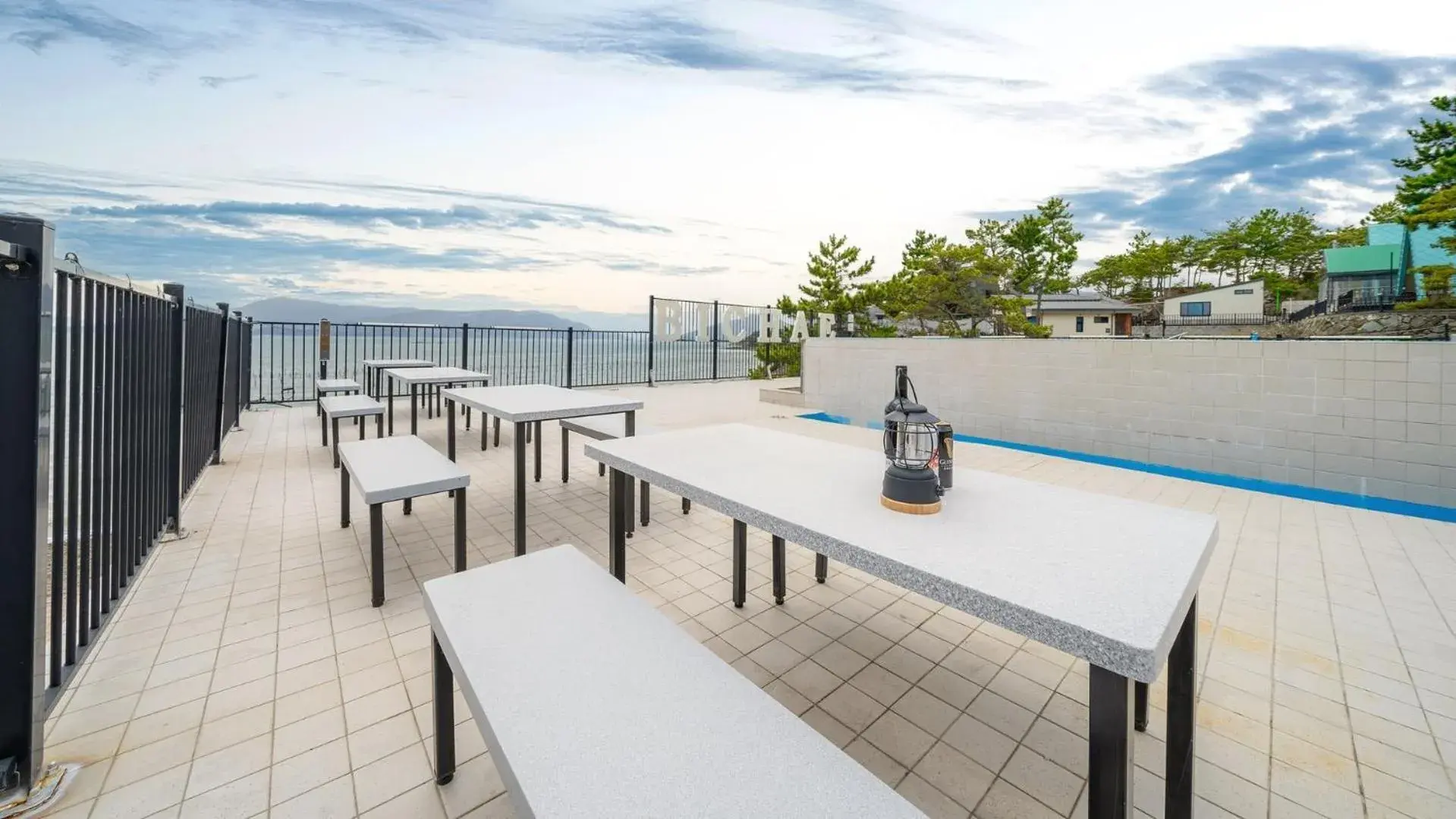 Property building in Sacheon Bichae Pension Property building in Sacheon Bichae Pension