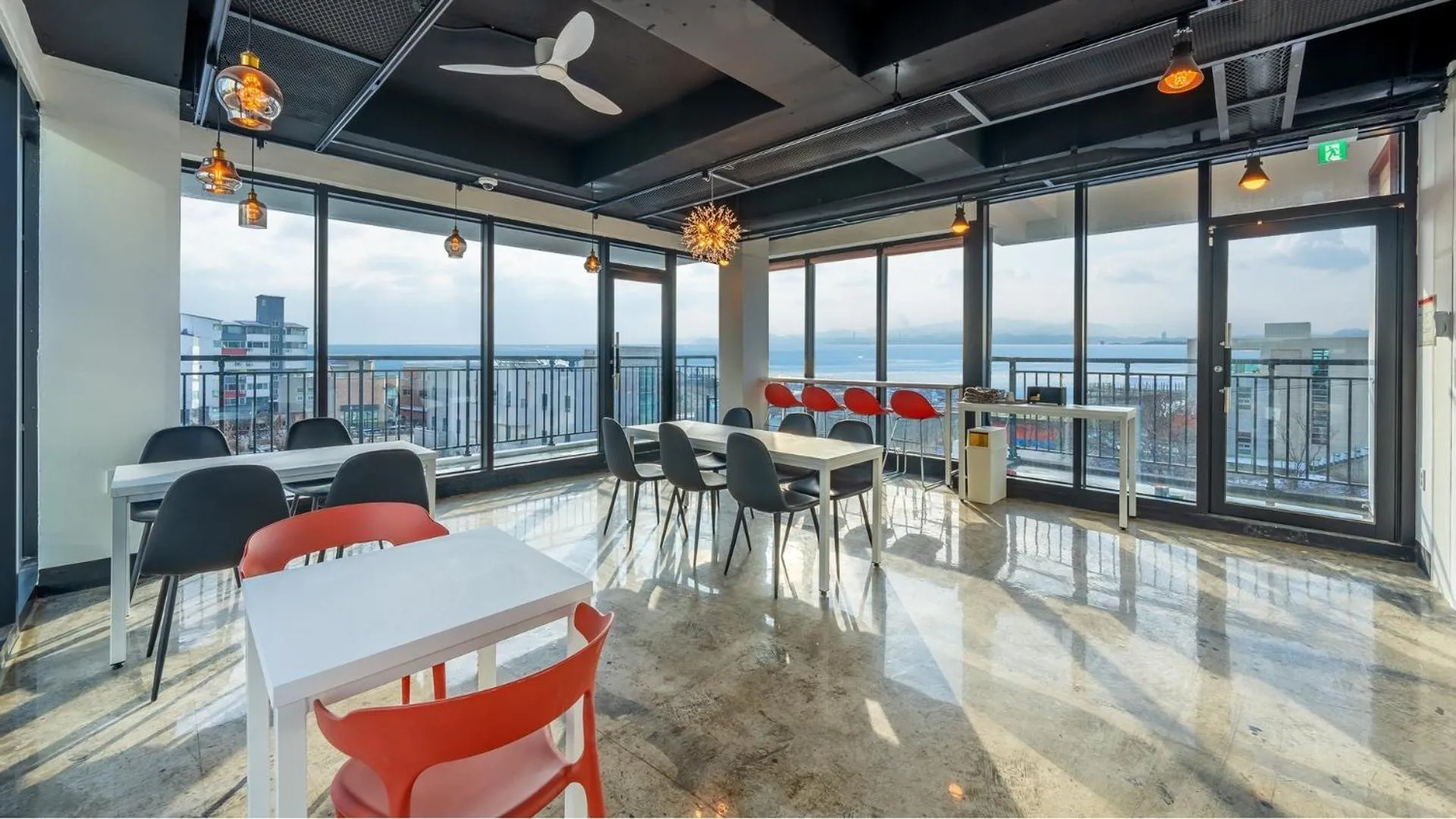 Property building in Donghae Hill Stay Pension