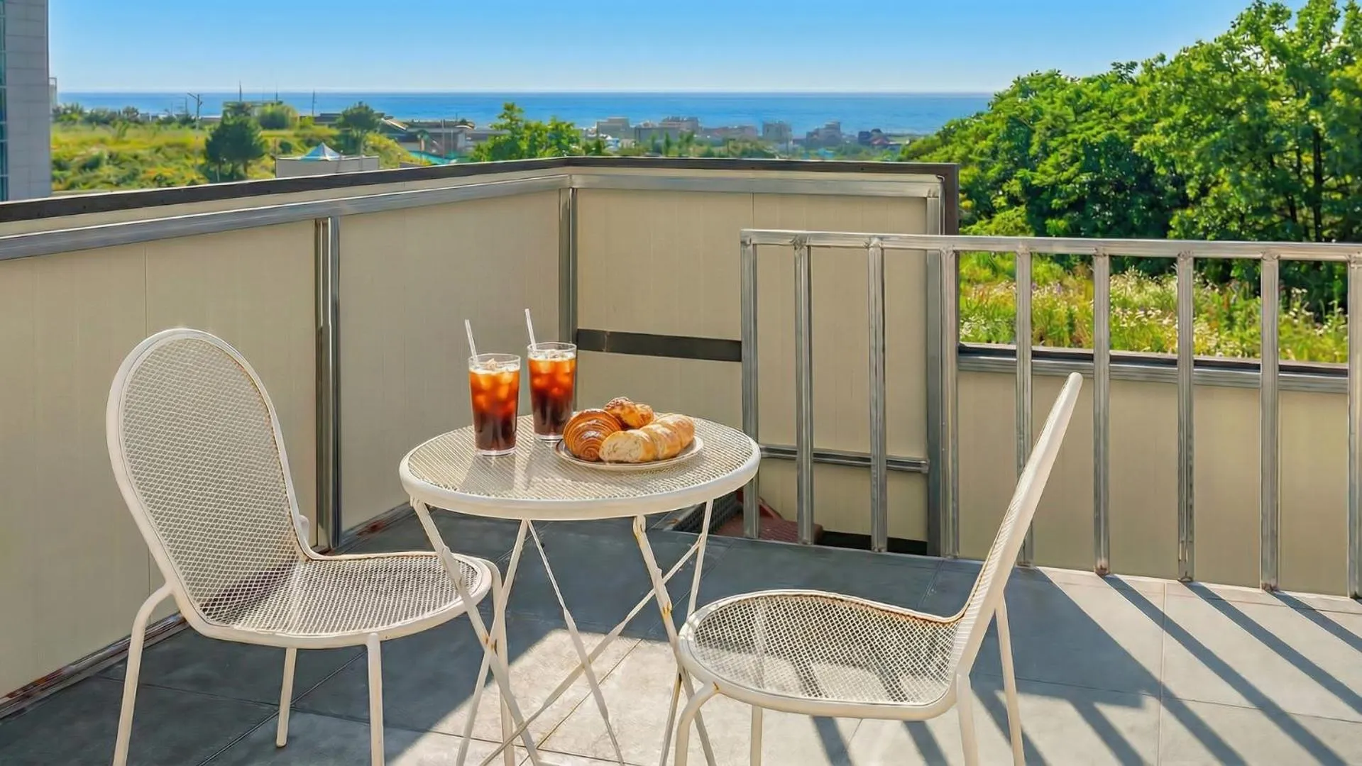 Property building in Donghae Hill Stay Pension