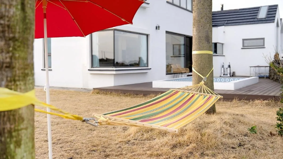 Property building in Jeju Geunalohu Pension