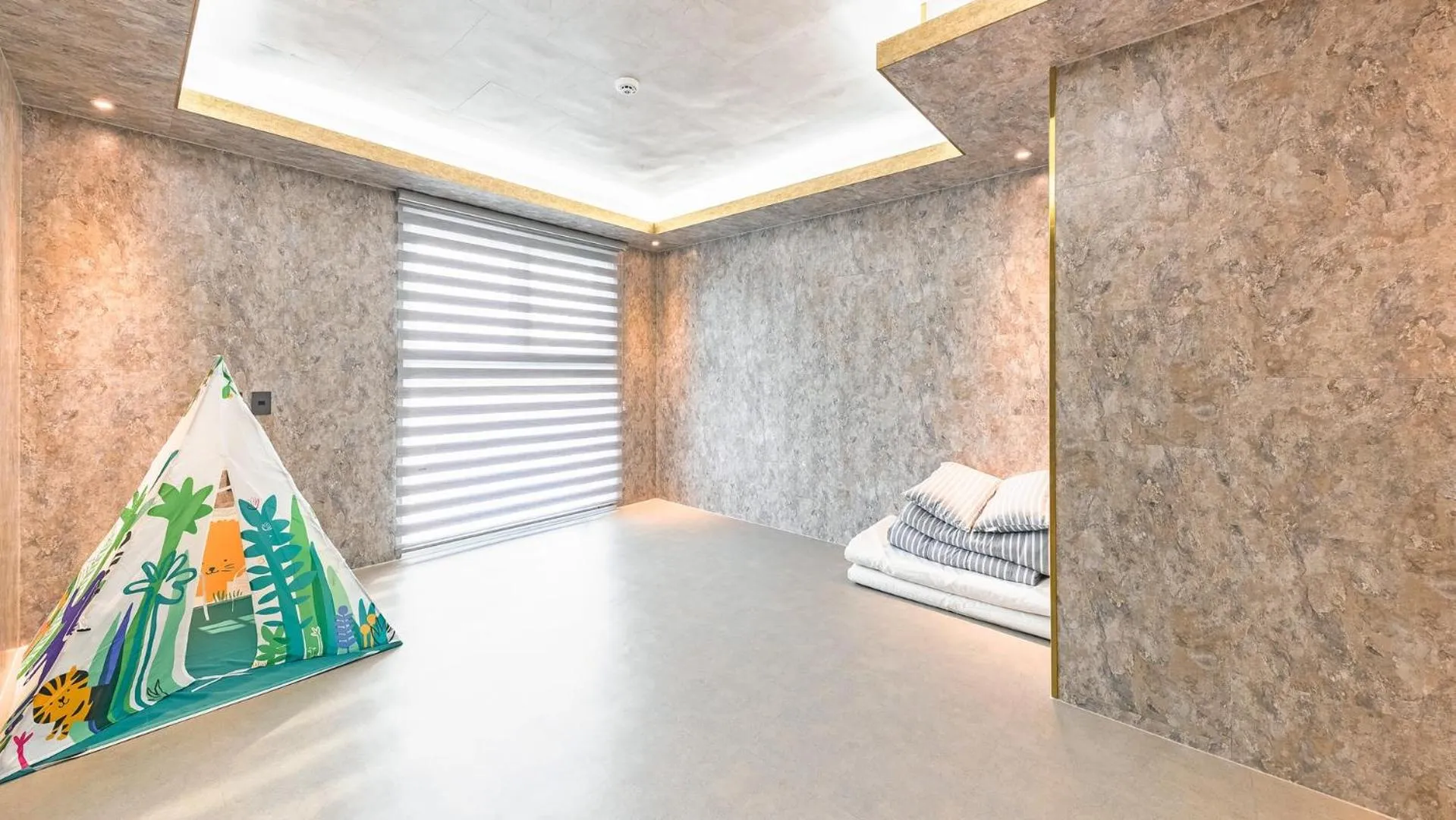 Property building, Bed in Chuncheon Poolhouse Epop