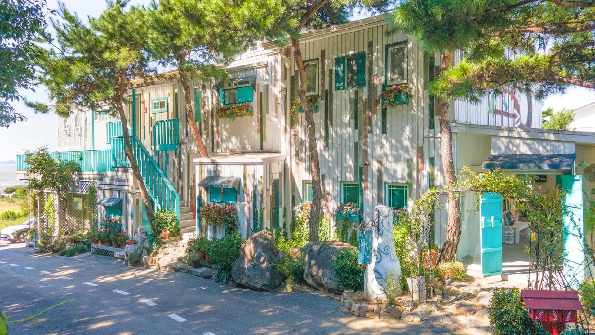 Property building in Ganghwa Vintage Box Pension