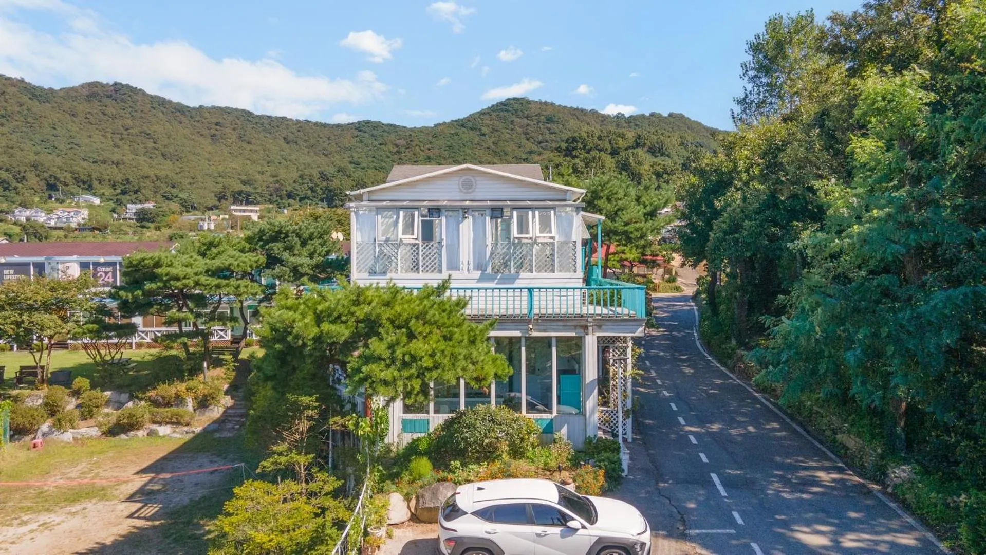 Property building in Ganghwa Vintage Box Pension