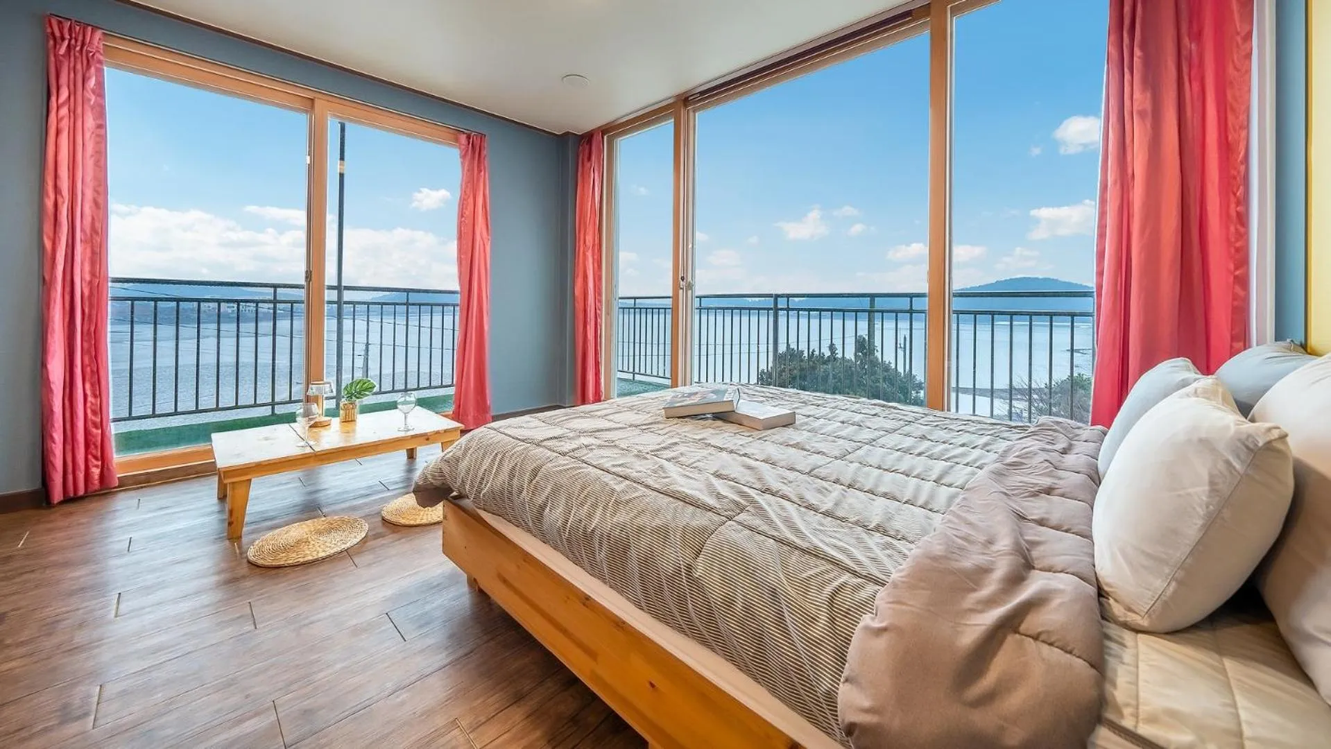 Property building, Bed in Daebudo green beach Pension