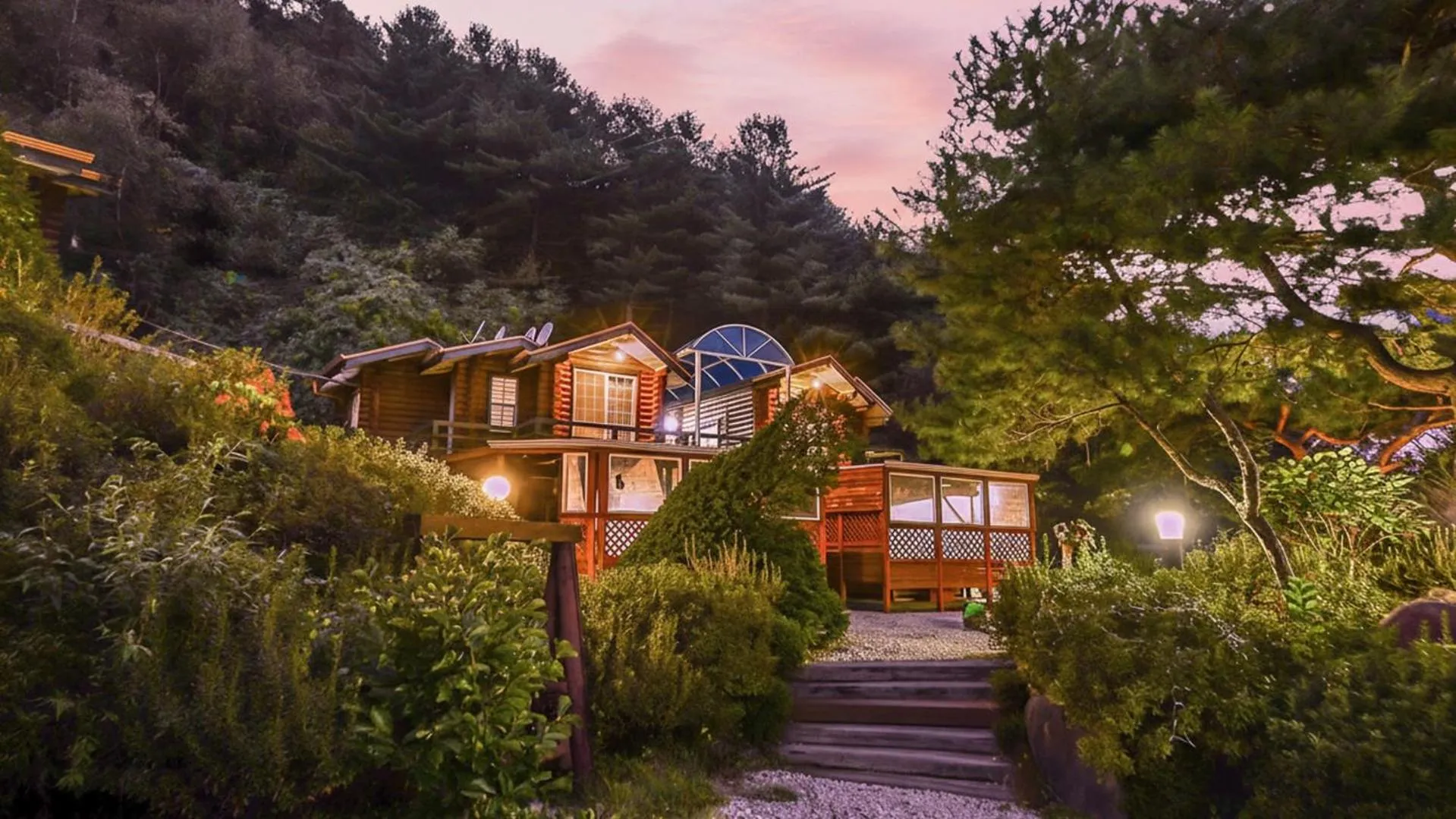 Property building in Pocheon Arumdri Pension