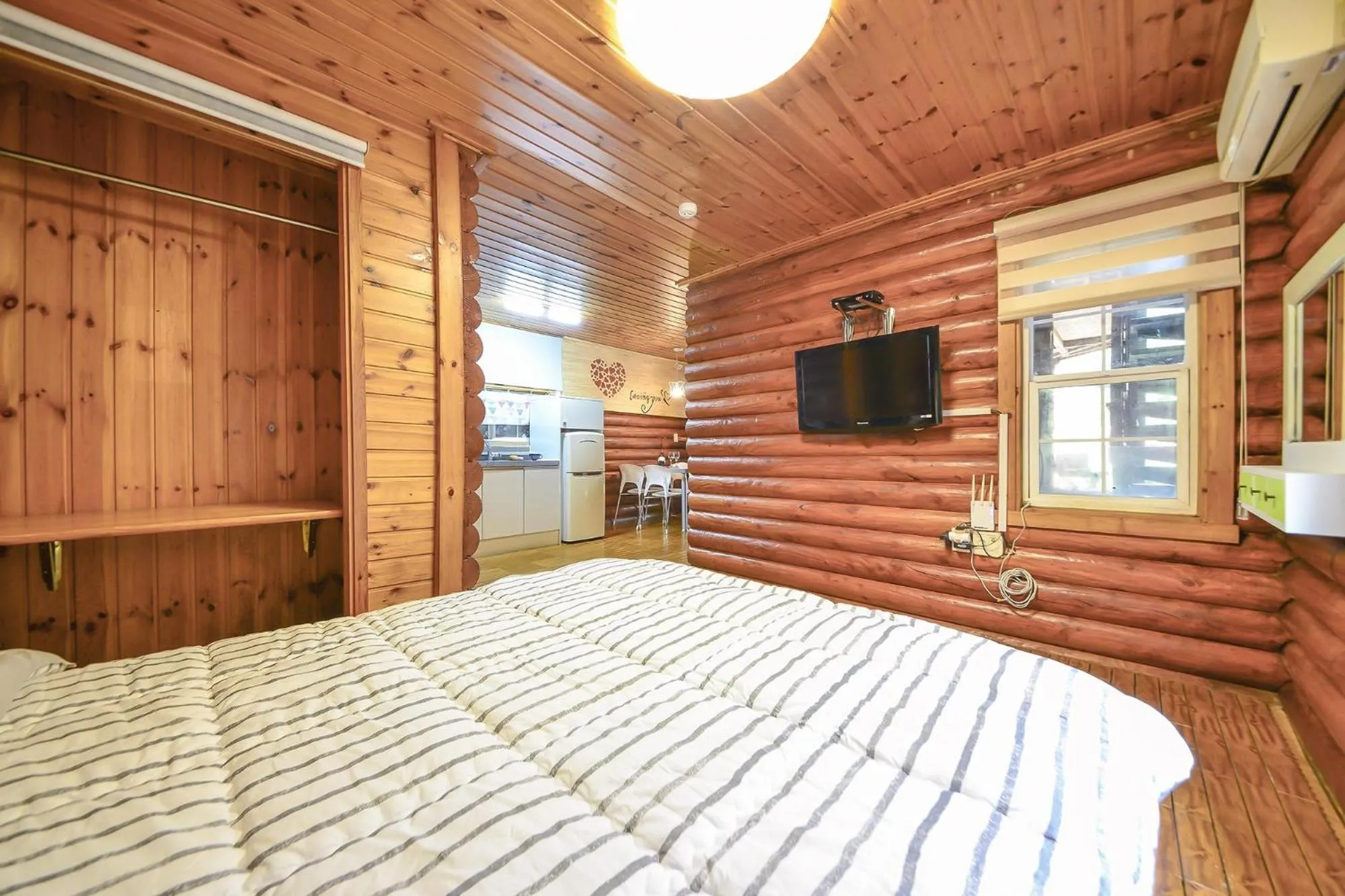 Property building, Bed in Pocheon Arumdri Pension