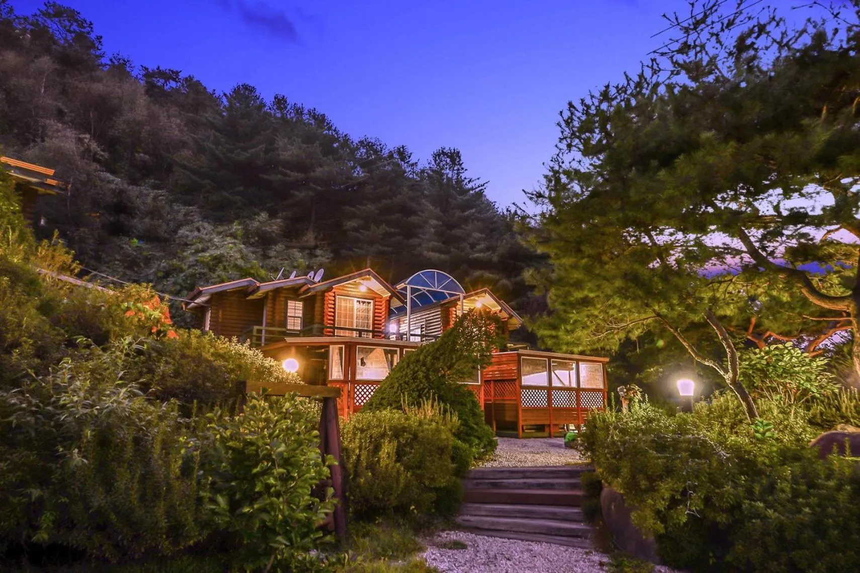 Property building in Pocheon Arumdri Pension