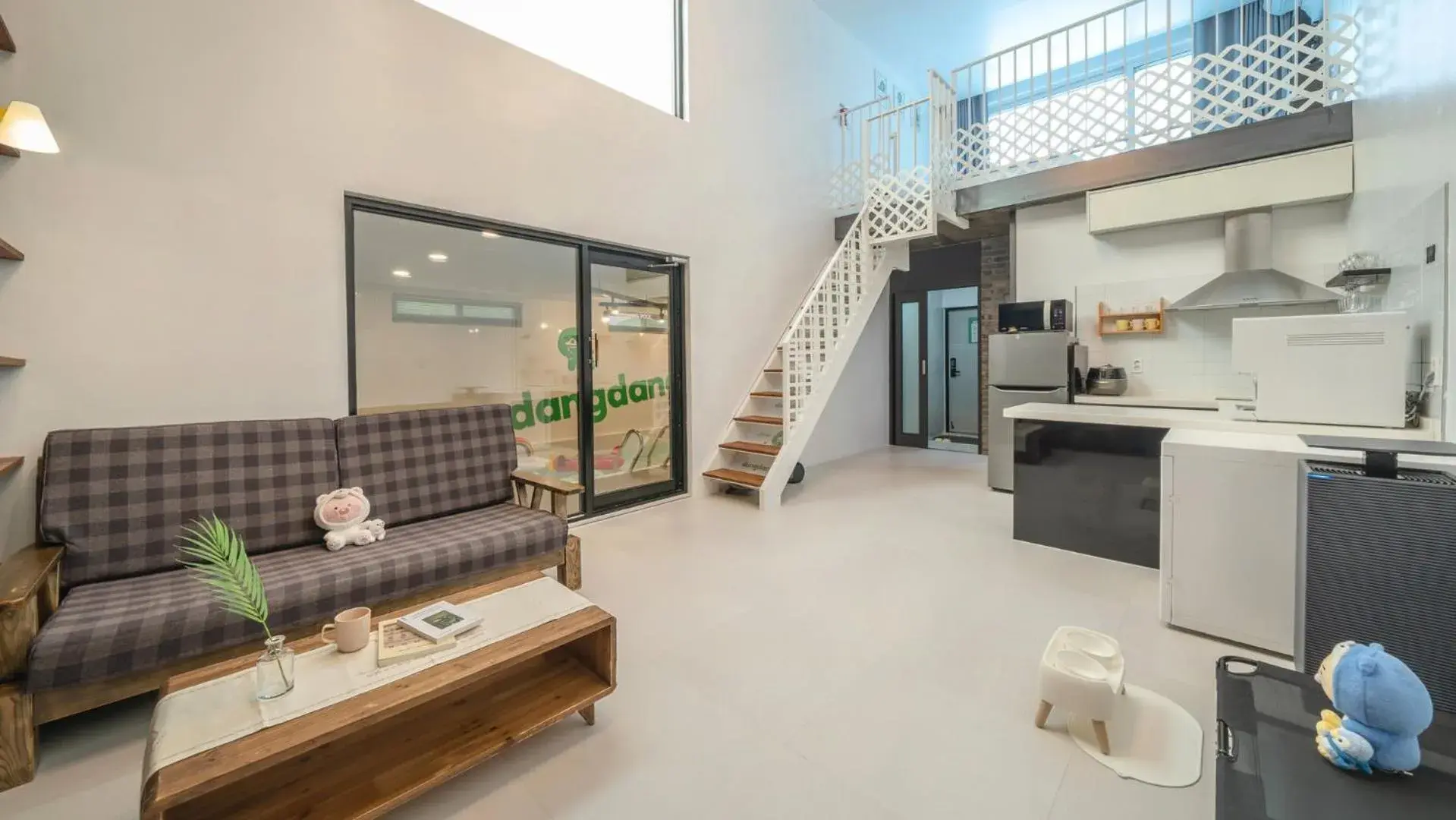 Property building in Gapyeong Dangdangi Pet Poolvilla Blue Property building in Gapyeong Dangdangi Pet Poolvilla Blue