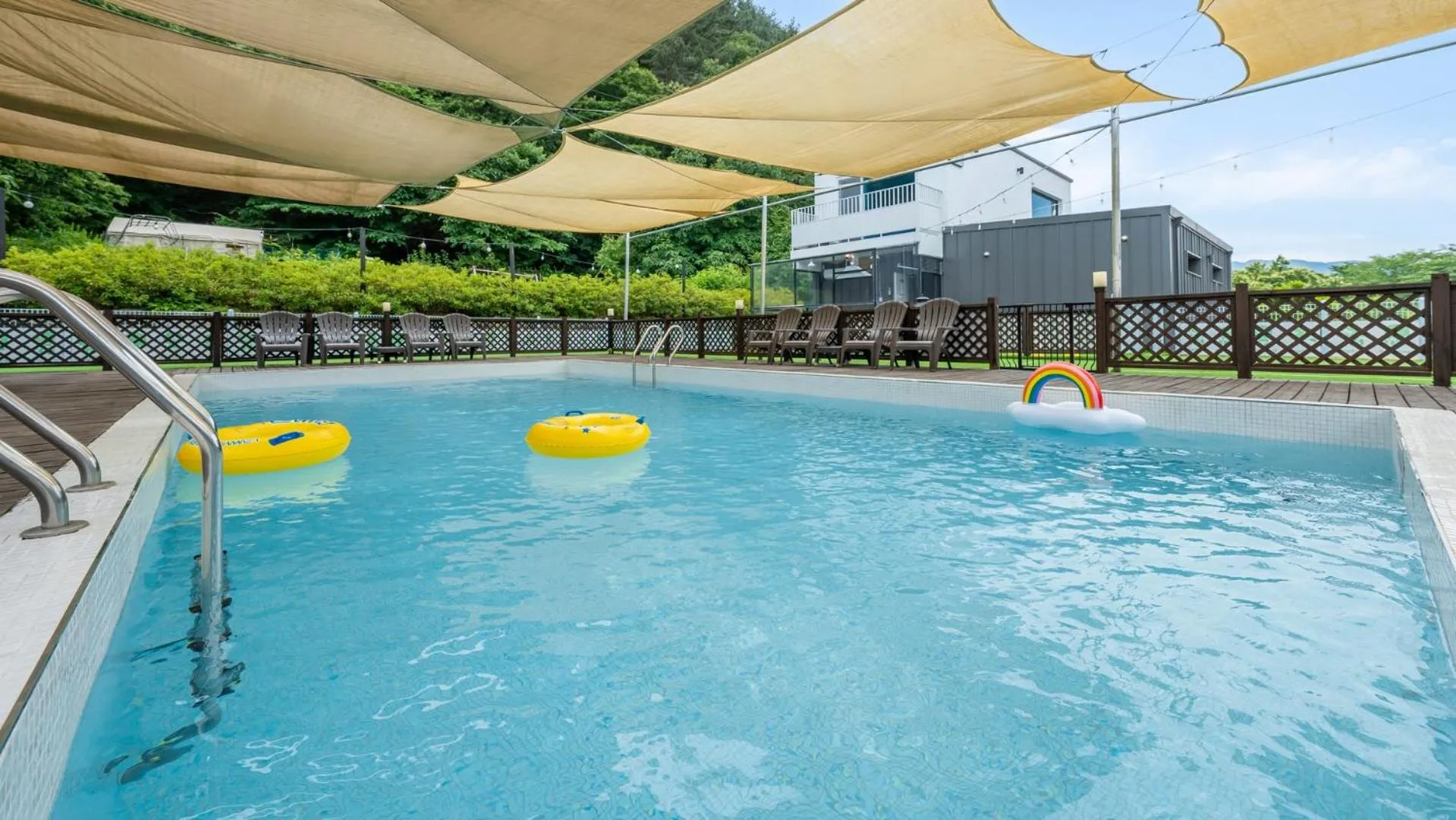 Property building in Gapyeong Dangdangi Pet Poolvilla Blue