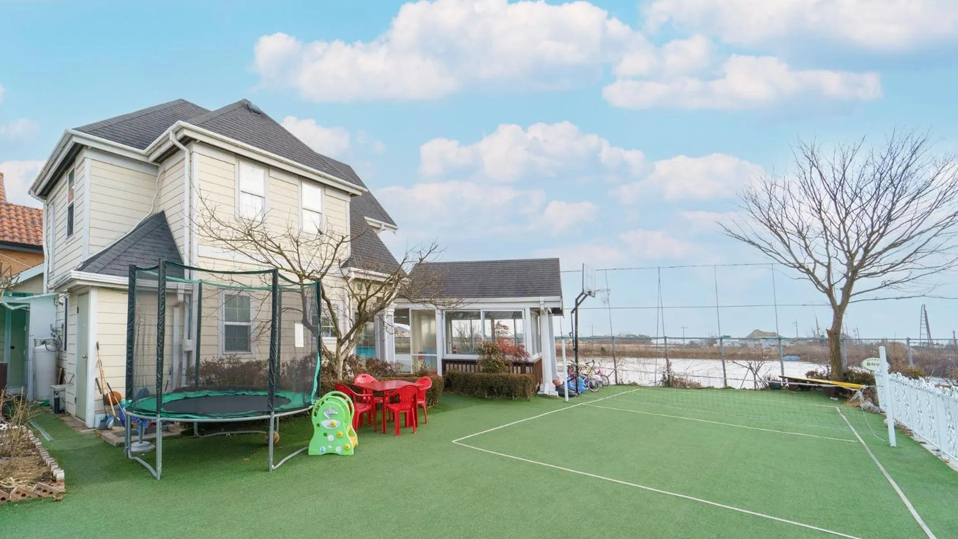 Property building in Daebudo Fullhouse Pension