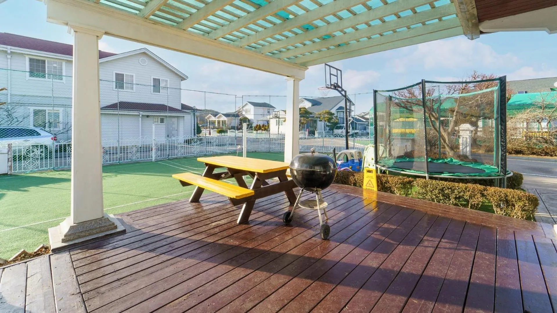 Property building in Daebudo Fullhouse Pension