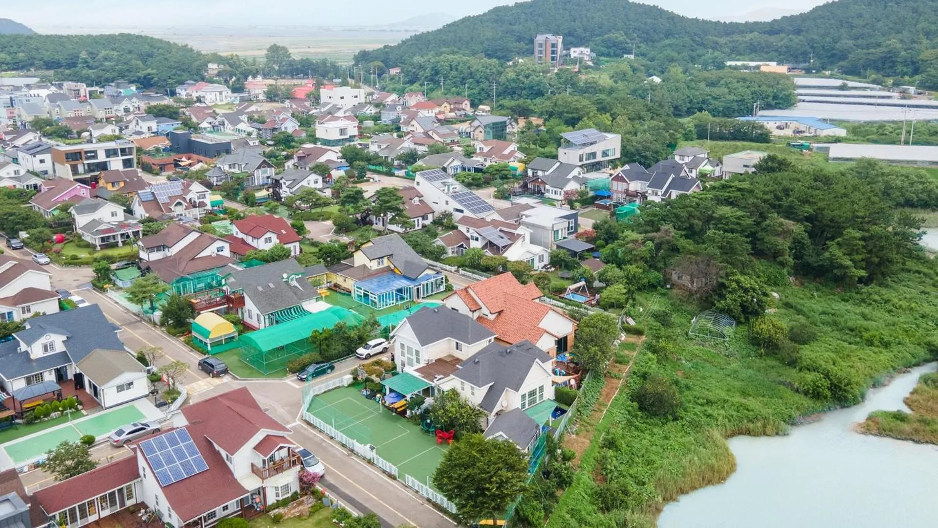 Property building in Daebudo Fullhouse Pension