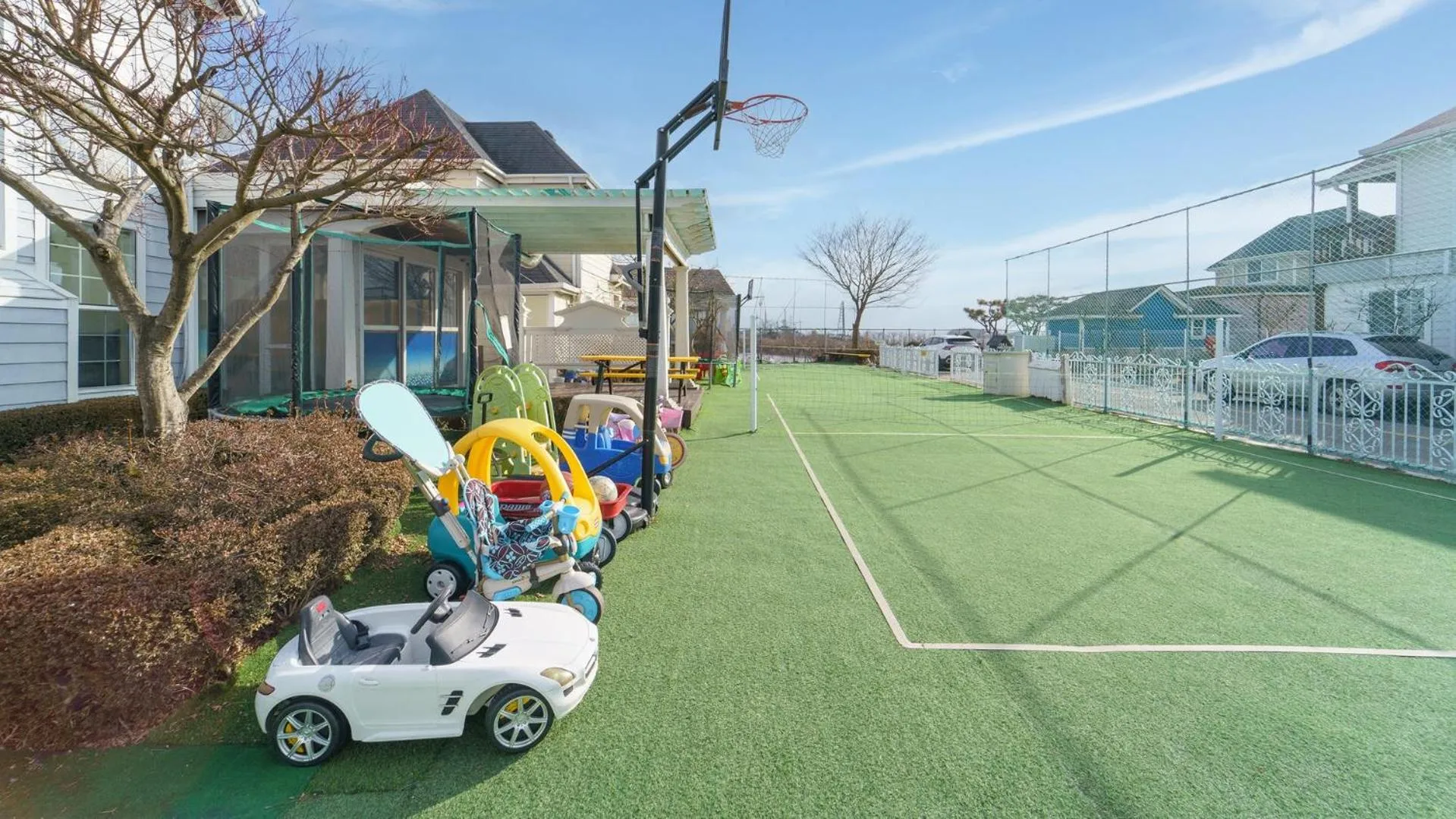 Property building in Daebudo Fullhouse Pension