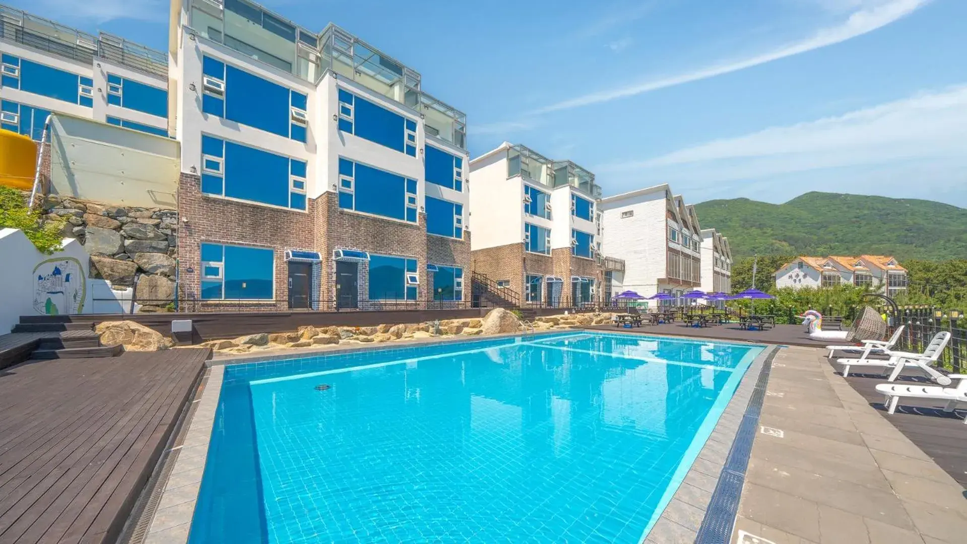 Property building in Geoje Badageurigo Pension Property building in Geoje Badageurigo Pension