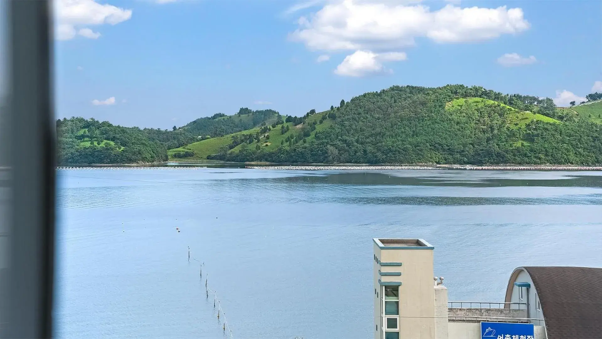 Property building in Namhae Spring, Summer, Fall, Winter Pet- Property building in Namhae Spring, Summer, Fall, Winter Pet-