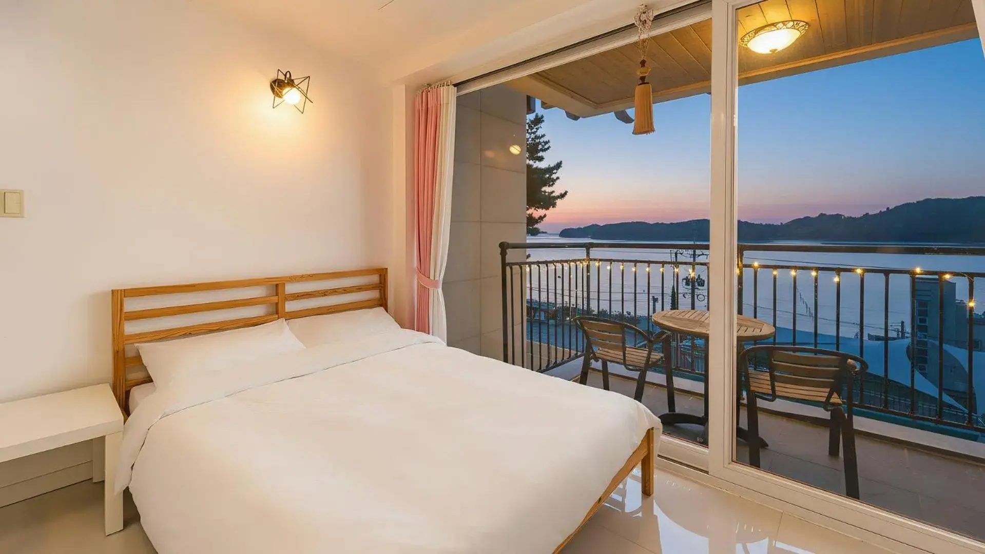 Property building, Bed in Namhae Spring, Summer, Fall, Winter Pet- Property building, Bed in Namhae Spring, Summer, Fall, Winter Pet-