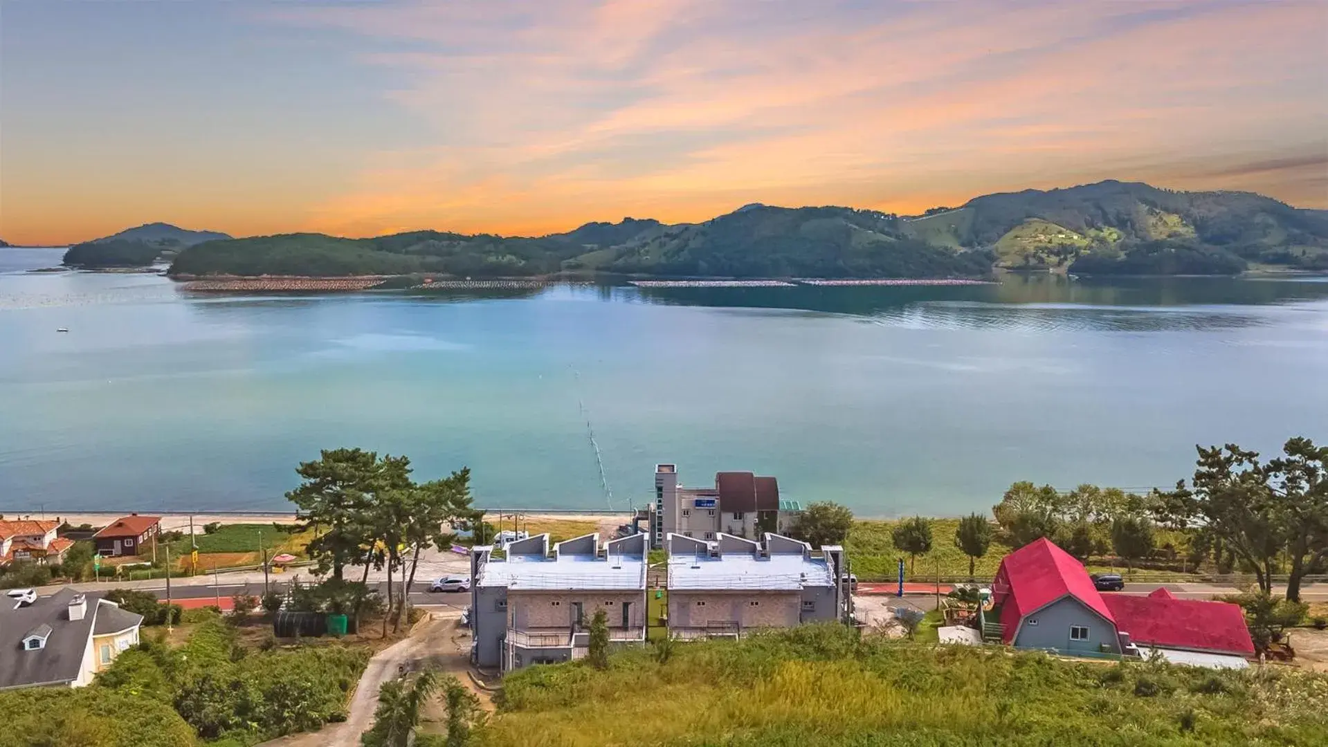 Property building in Namhae Four Seasons Pet-Friendly Pension Property building in Namhae Four Seasons Pet-Friendly Pension