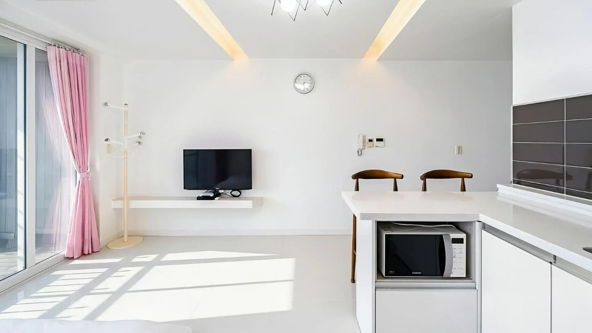 Property building in Namhae Spring, Summer, Fall, Winter Pet- Property building in Namhae Spring, Summer, Fall, Winter Pet-