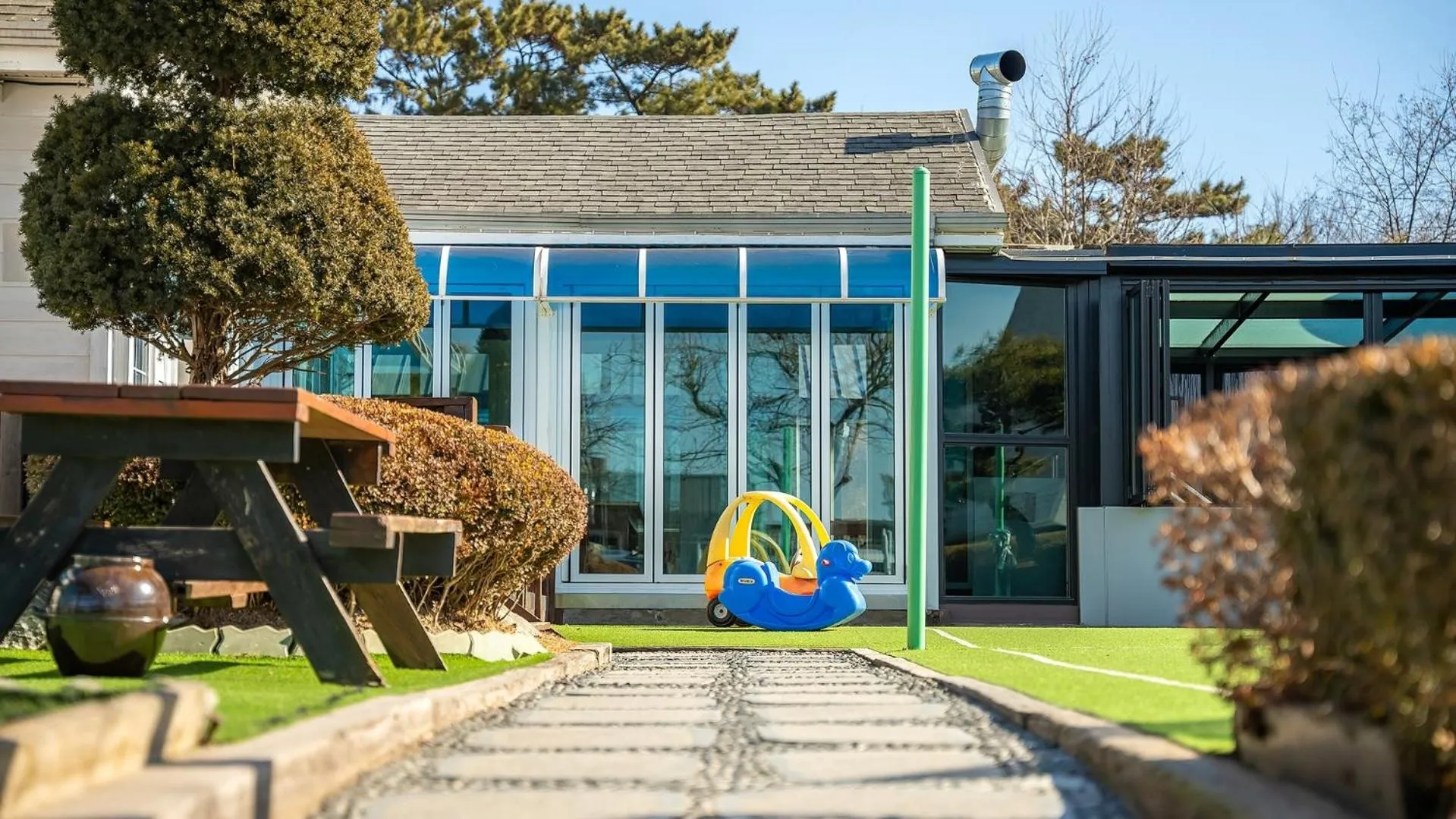 Property building in Daebudo olive Poolvilla pension