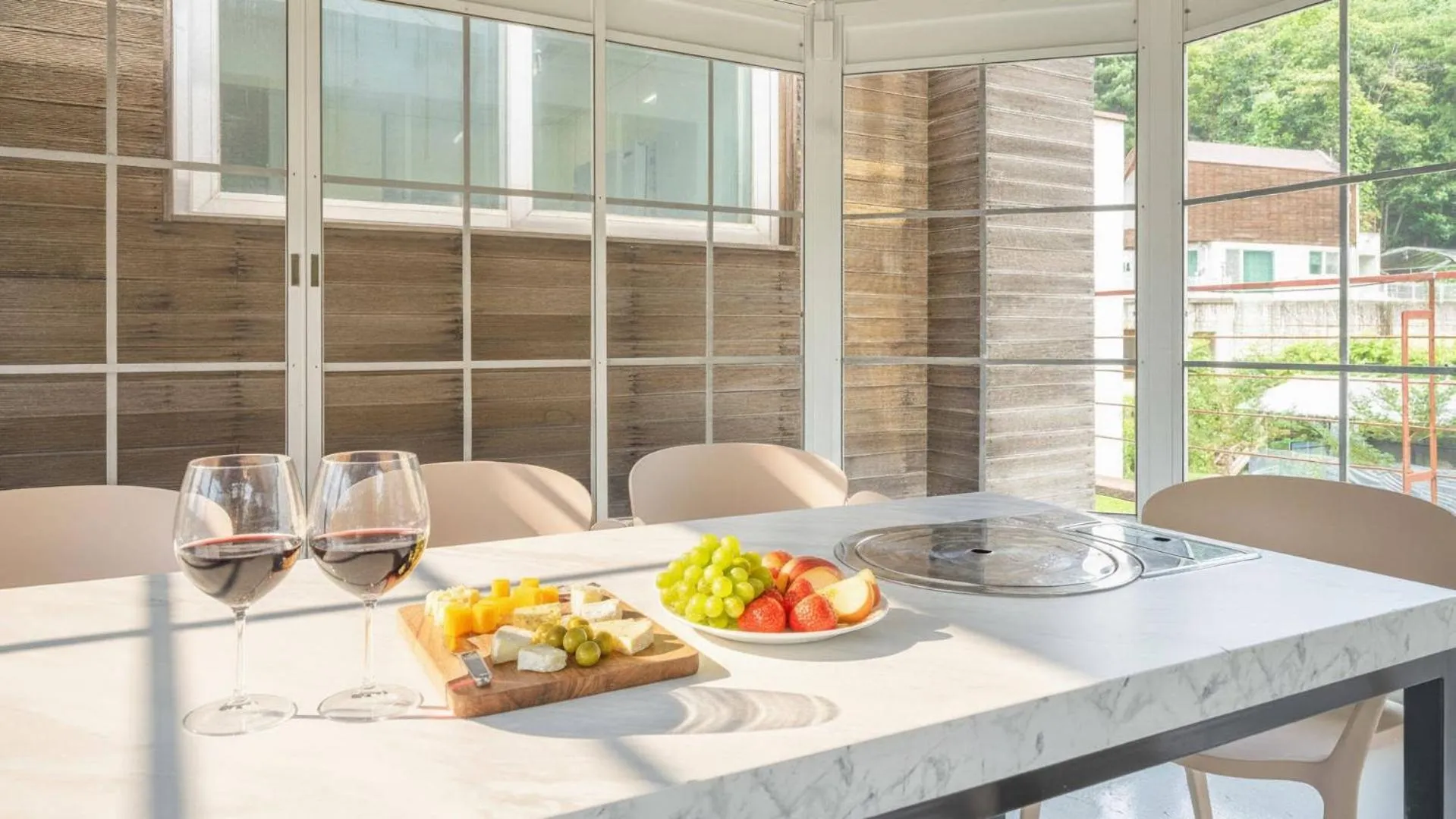 Property building in Gapyeong Yeonkkocchosu Pet Pension