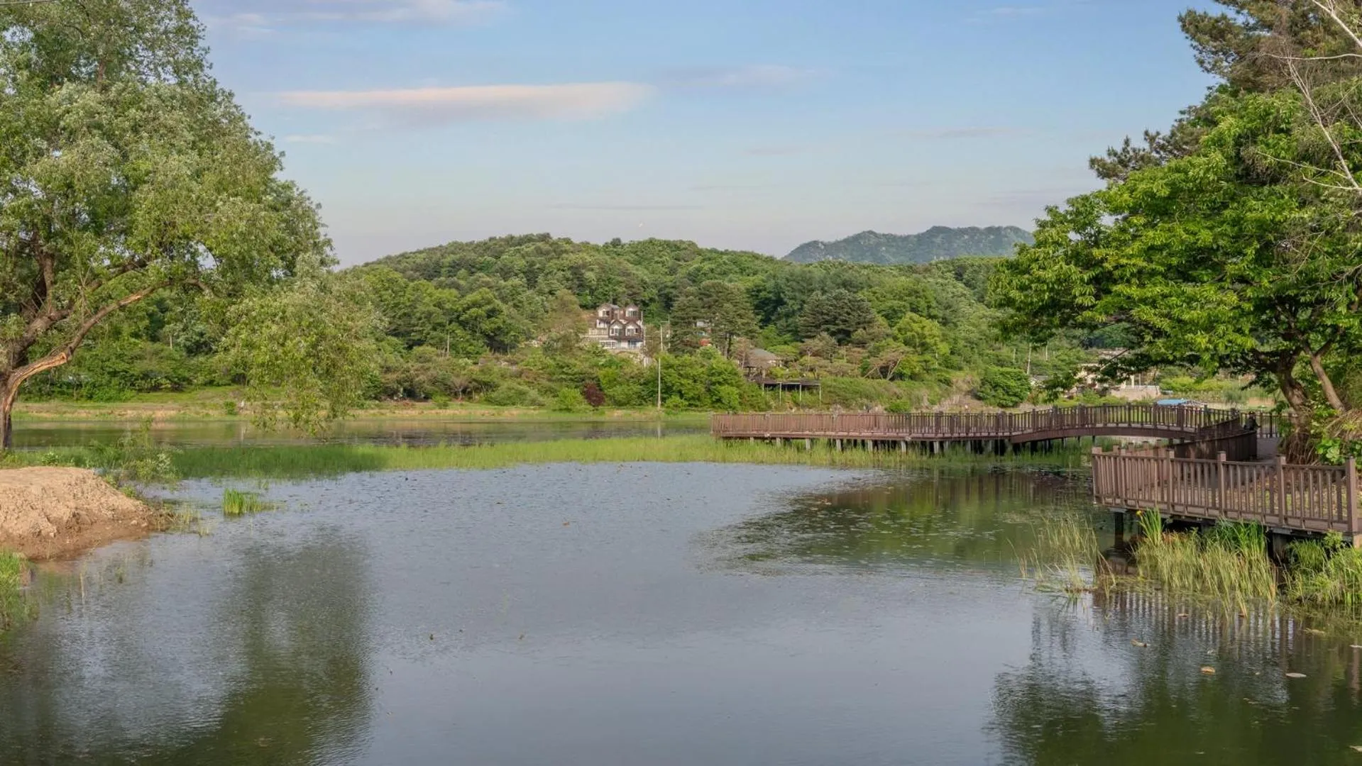 Property building in Gapyeong Yeonkkocchosu Pet Pension