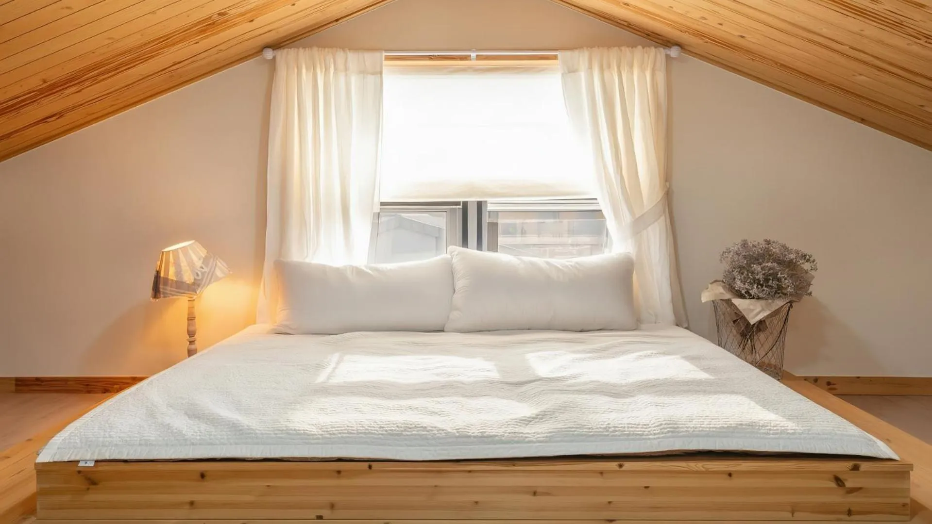 Property building, Bed in Gyeongju Hwangnaminn Pension