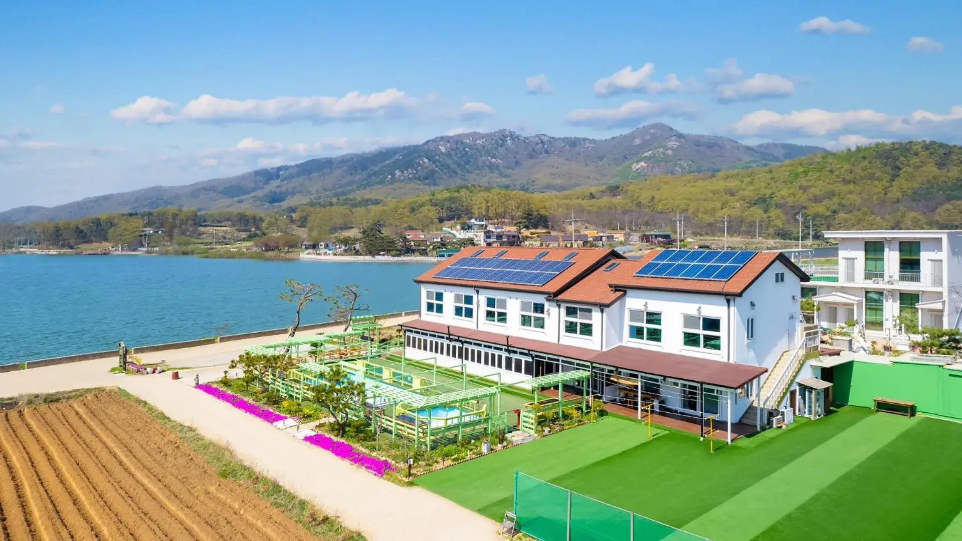 Property building in Ganghwa Abientot Spa Pension Property building in Ganghwa Abientot Spa Pension