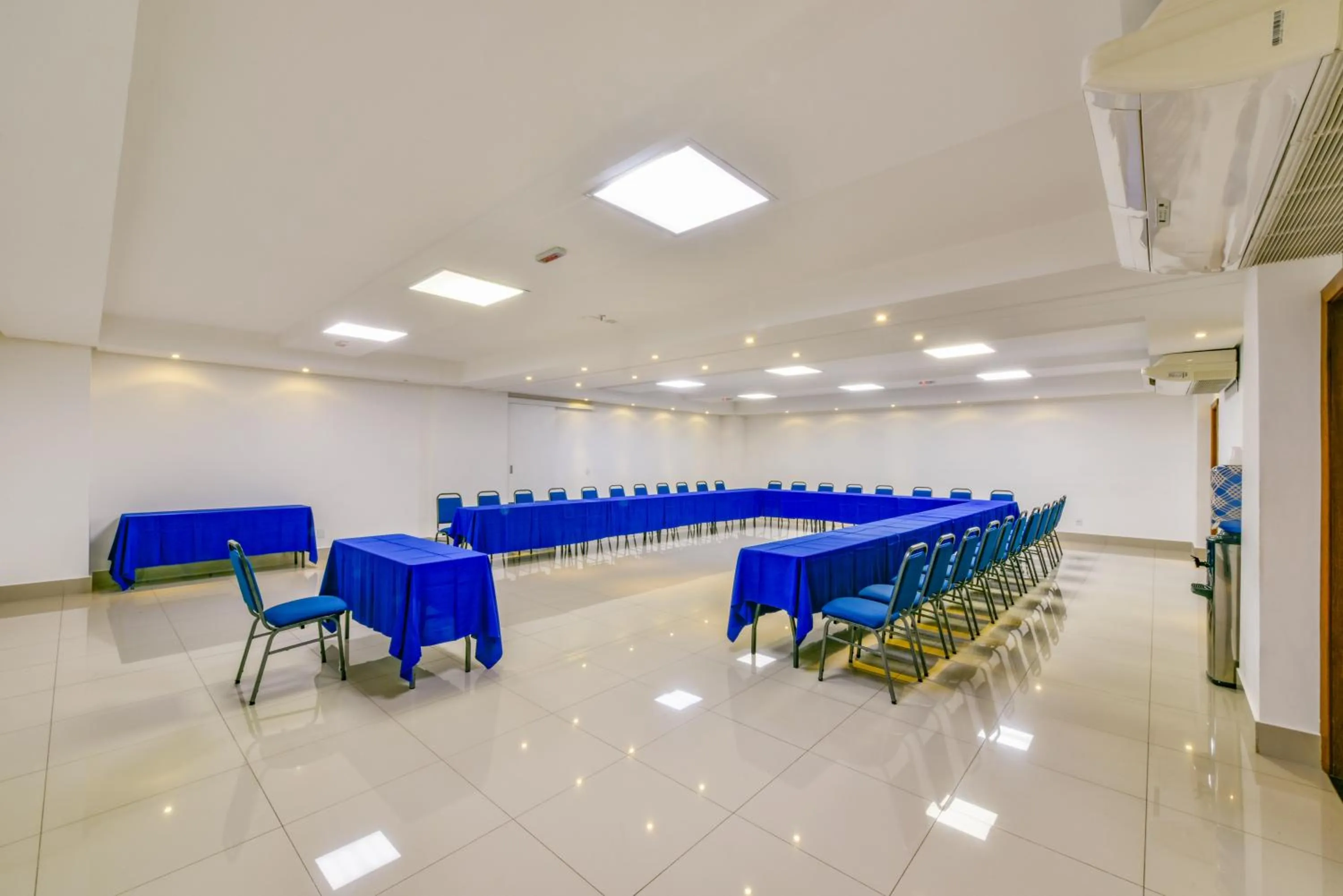 Meeting/conference room in Plaza Inn Breeze Aeroporto