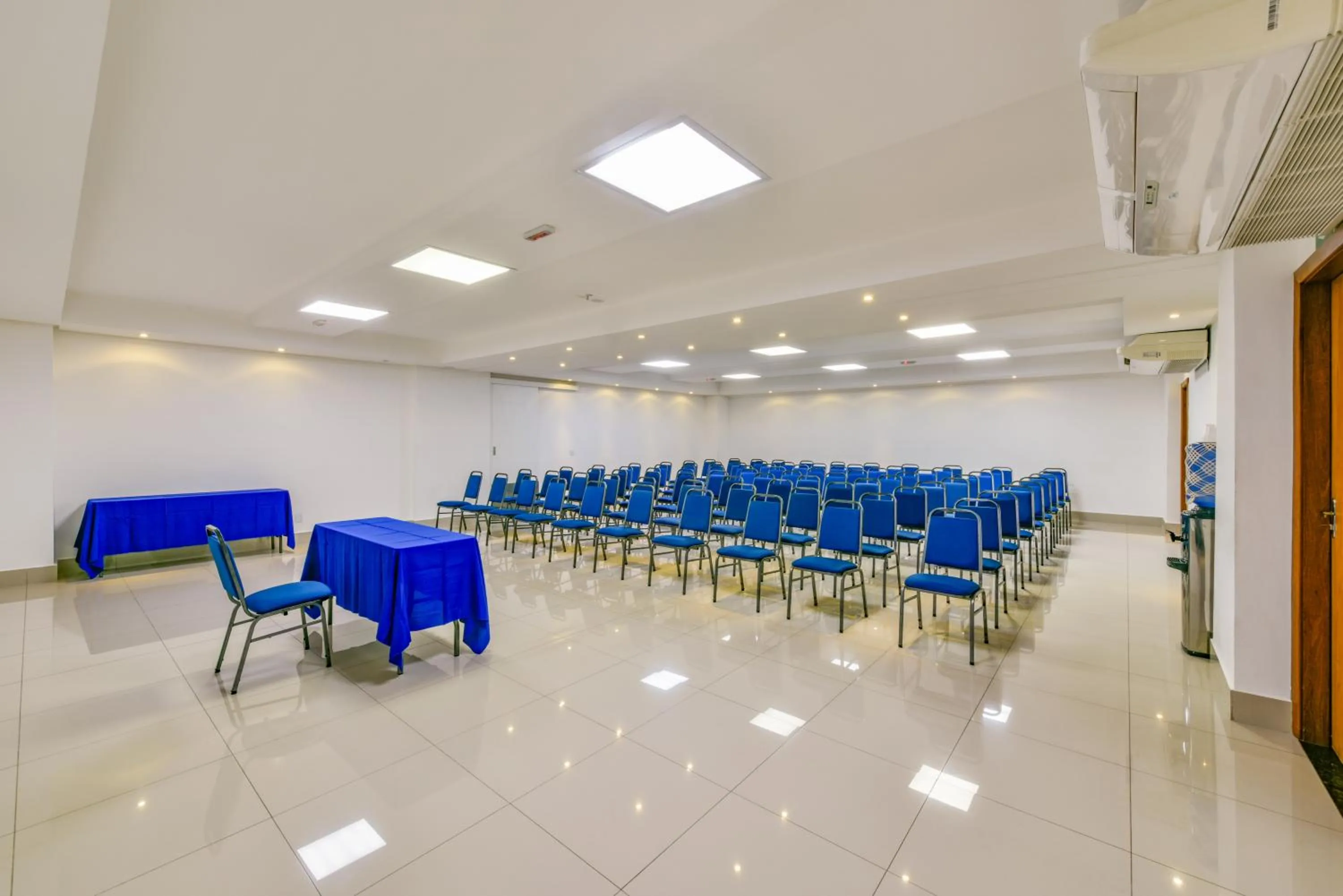 Meeting/conference room in Plaza Inn Breeze Aeroporto