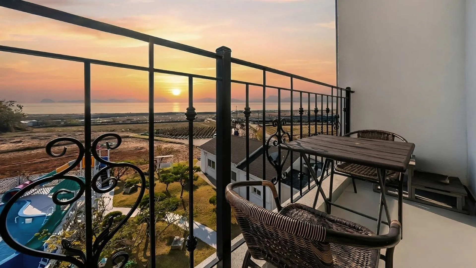 Property building in Ganghwa Hanabi Pension