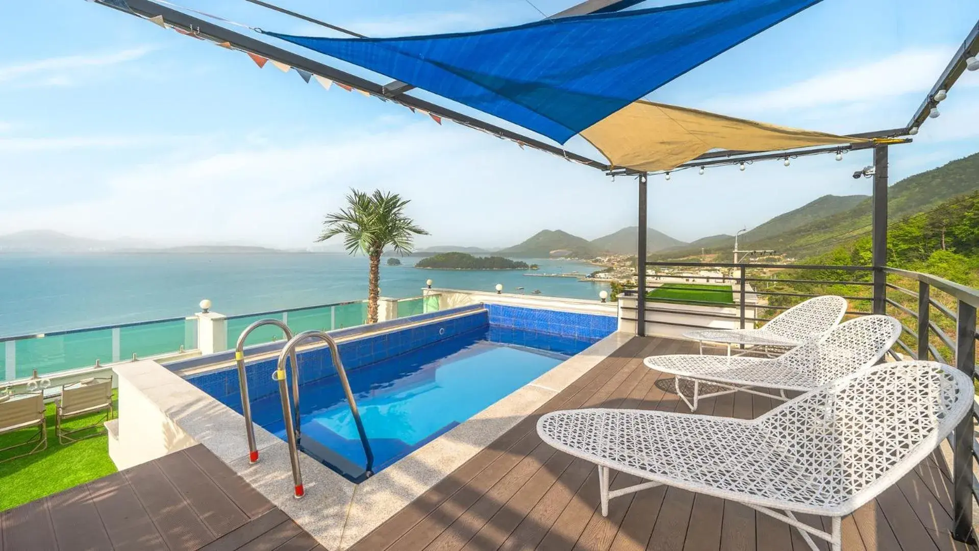 Property building in Yeosu Hemiswi SPA Pension Property building in Yeosu Hemiswi SPA Pension