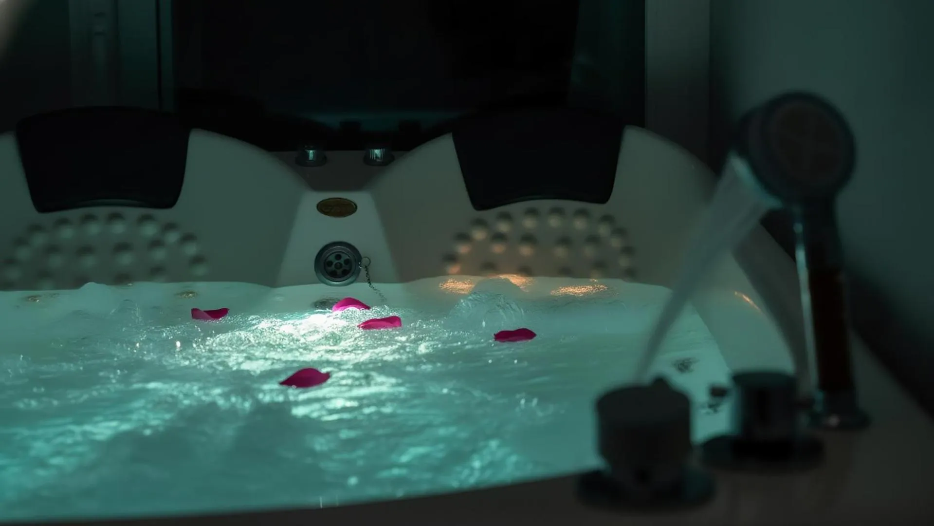 Property building in Gyeongju Modern Pool Villa