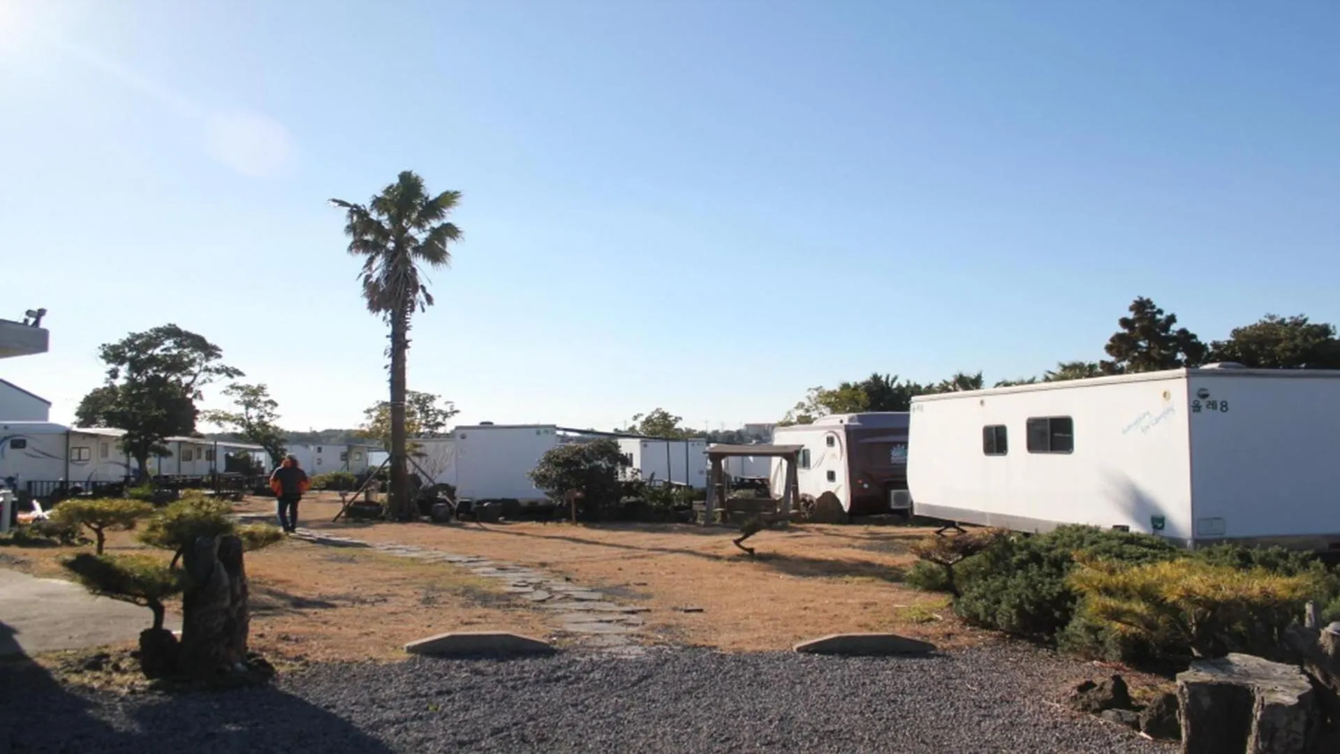 Property building in Seogwipo PyoseonCaravan