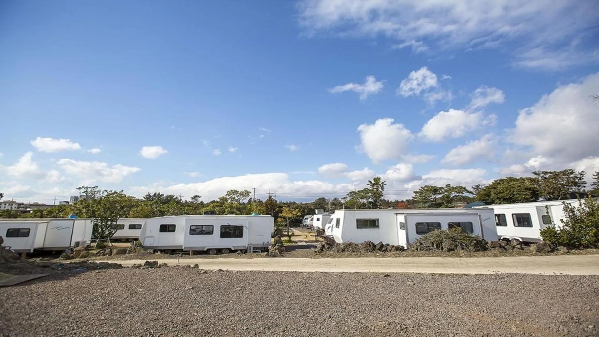 Property building in Seogwipo PyoseonCaravan