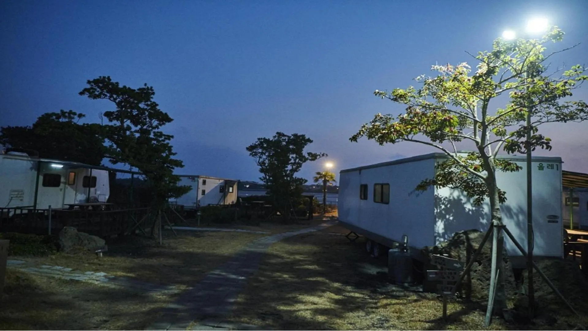 Property building in Seogwipo PyoseonCaravan