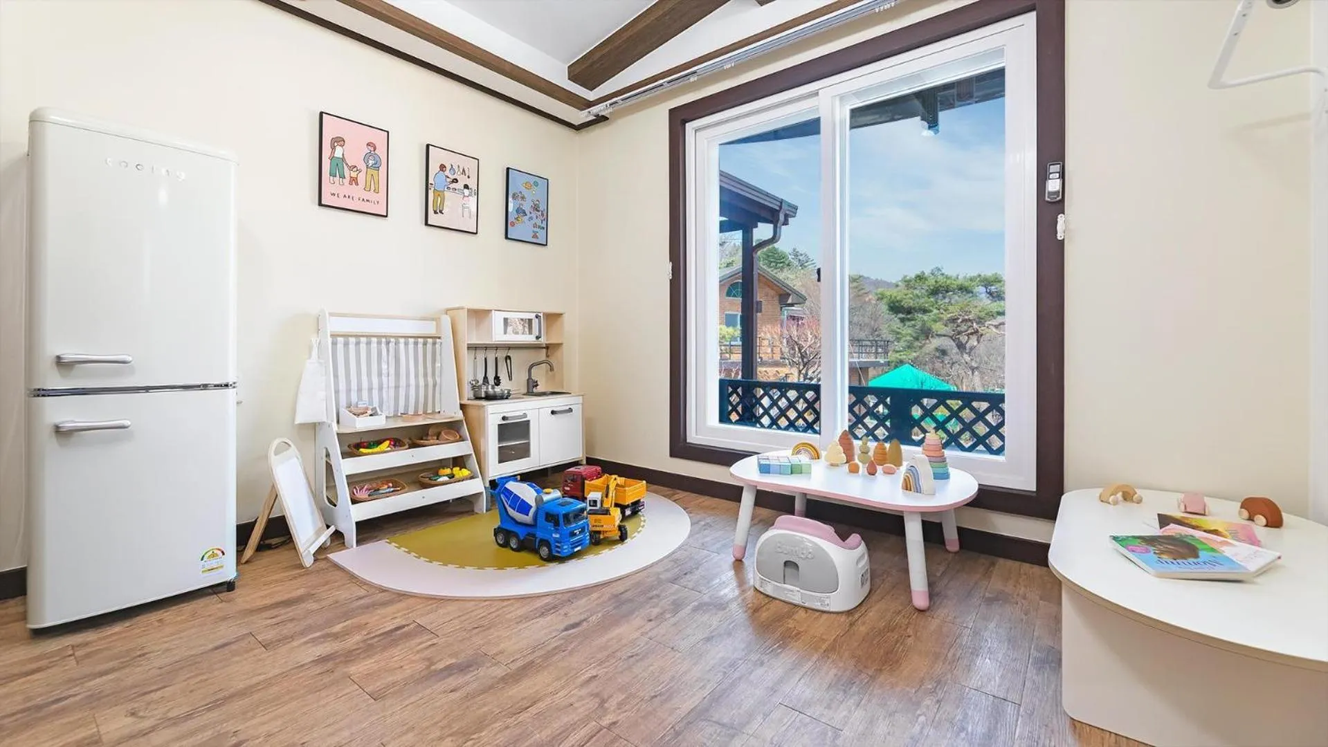 Property building in Namyangju HAIMOM Family Pension Black