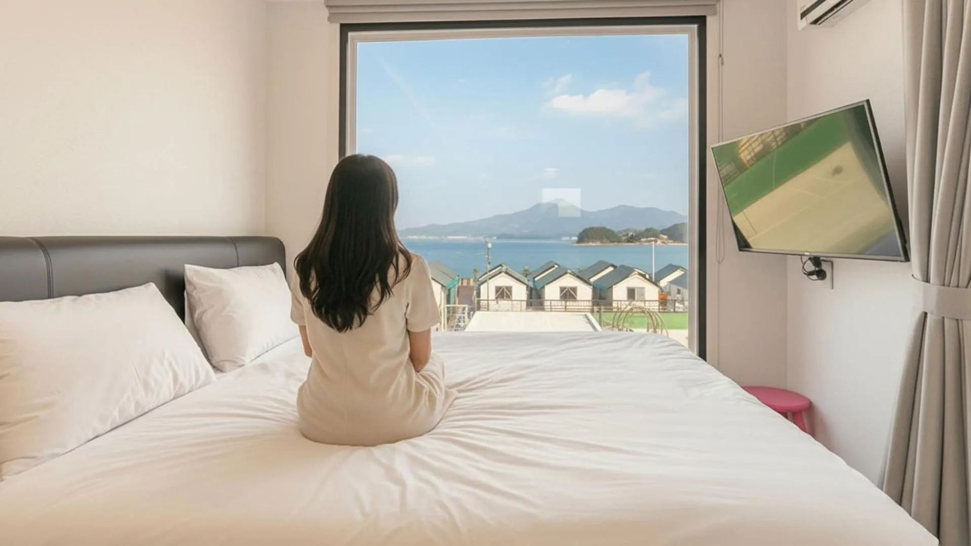 Property building, Bed in Goseong Bluebeach Pension&Glamping