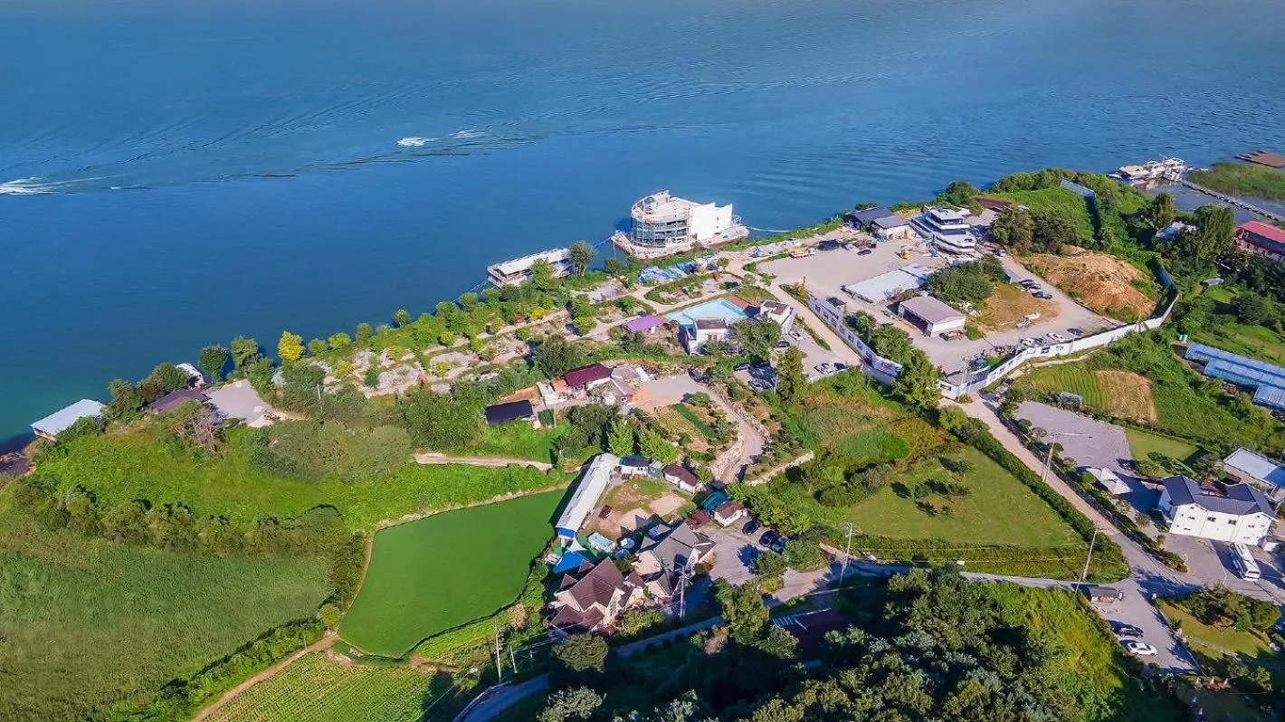 Property building in Gapyeong Dochi Vill Pension