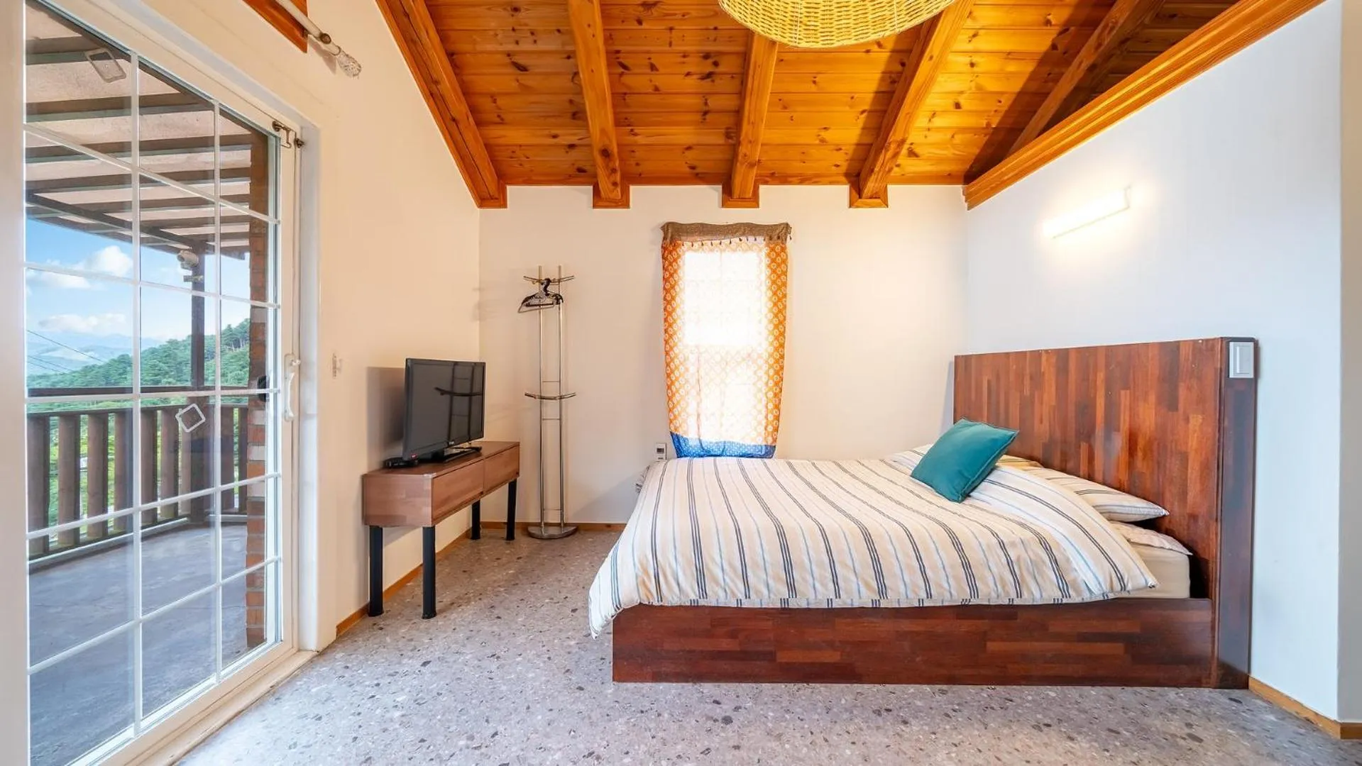 Property building, Bed in Gapyeong Botanical Pension