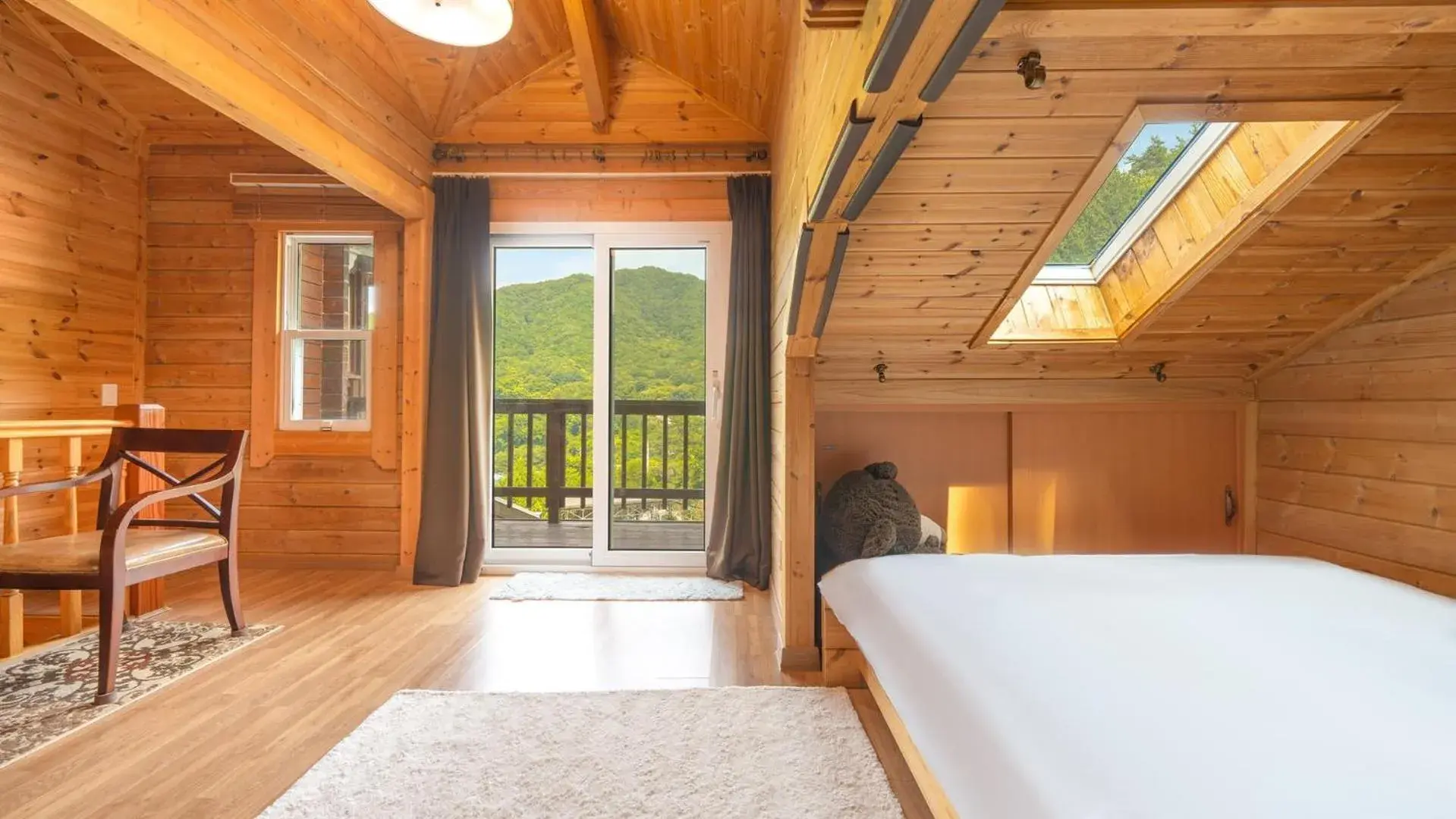 Property building, Bed in Yangpyeong Isobiyagi Spa Pension Property building, Bed in Yangpyeong Isobiyagi Spa Pension