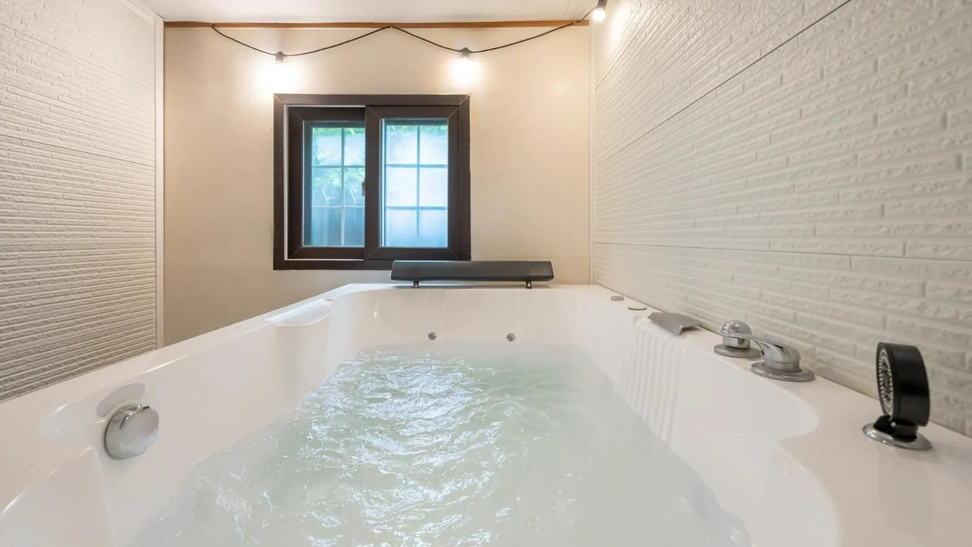 Property building in Gapyeong Dongban84 Glamping&Pool villa