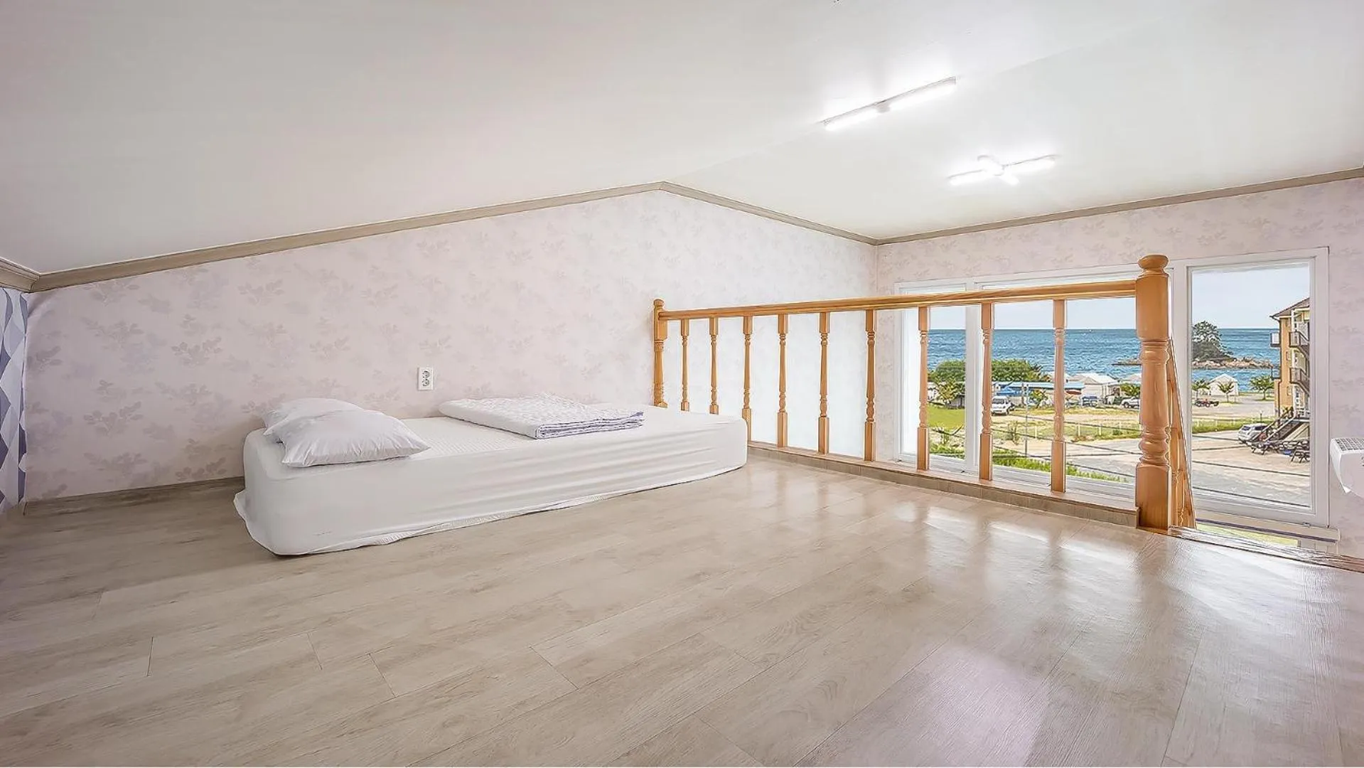 Property building, Bed in taean happyzonepension
