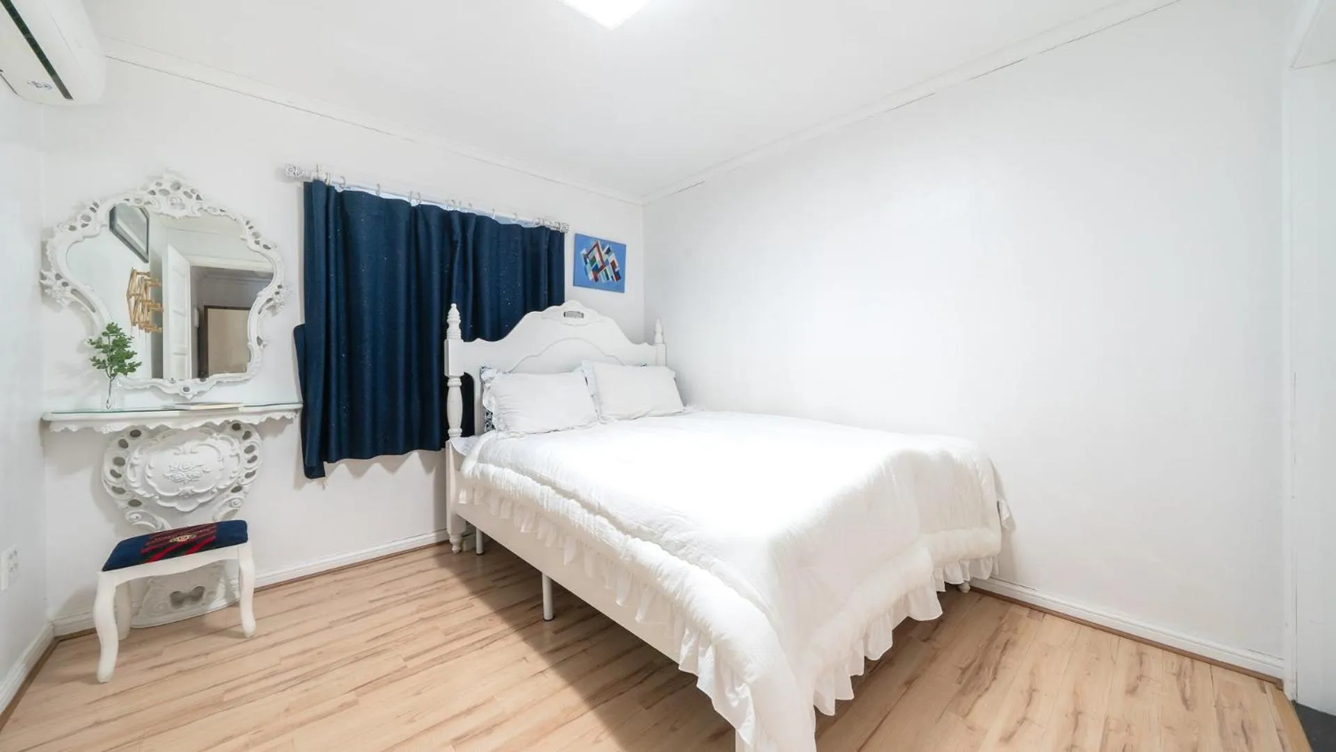 Property building, Bed in Ganghwa Giverny Spa Pension