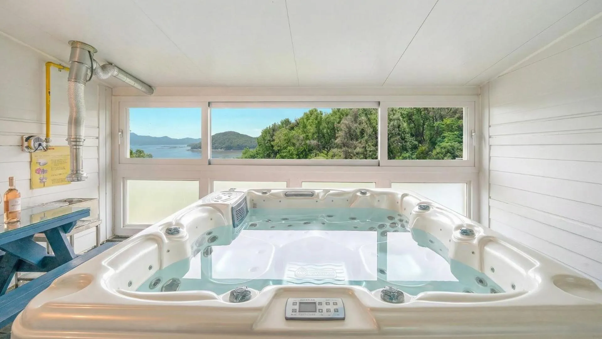 Property building in Ganghwa Giverny Spa Pension