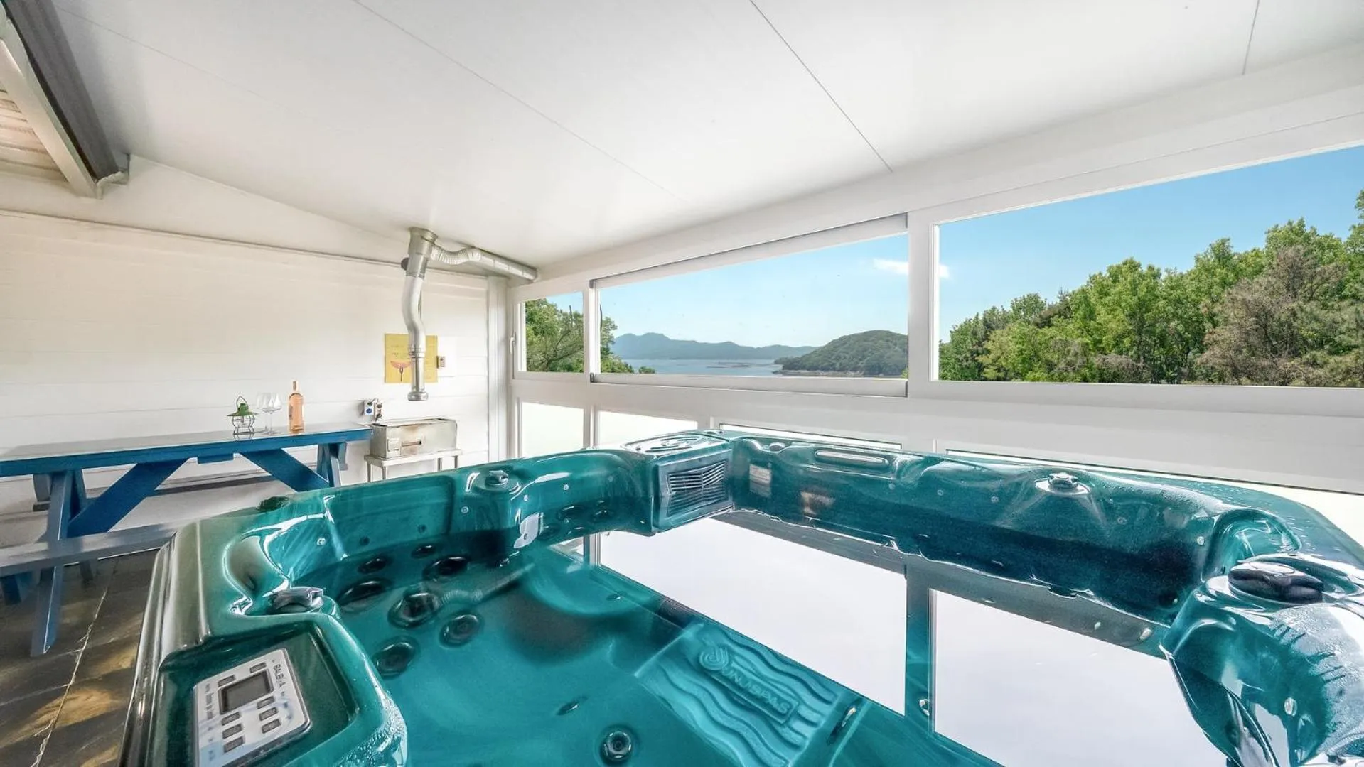 Property building in Ganghwa Giverny Spa Pension