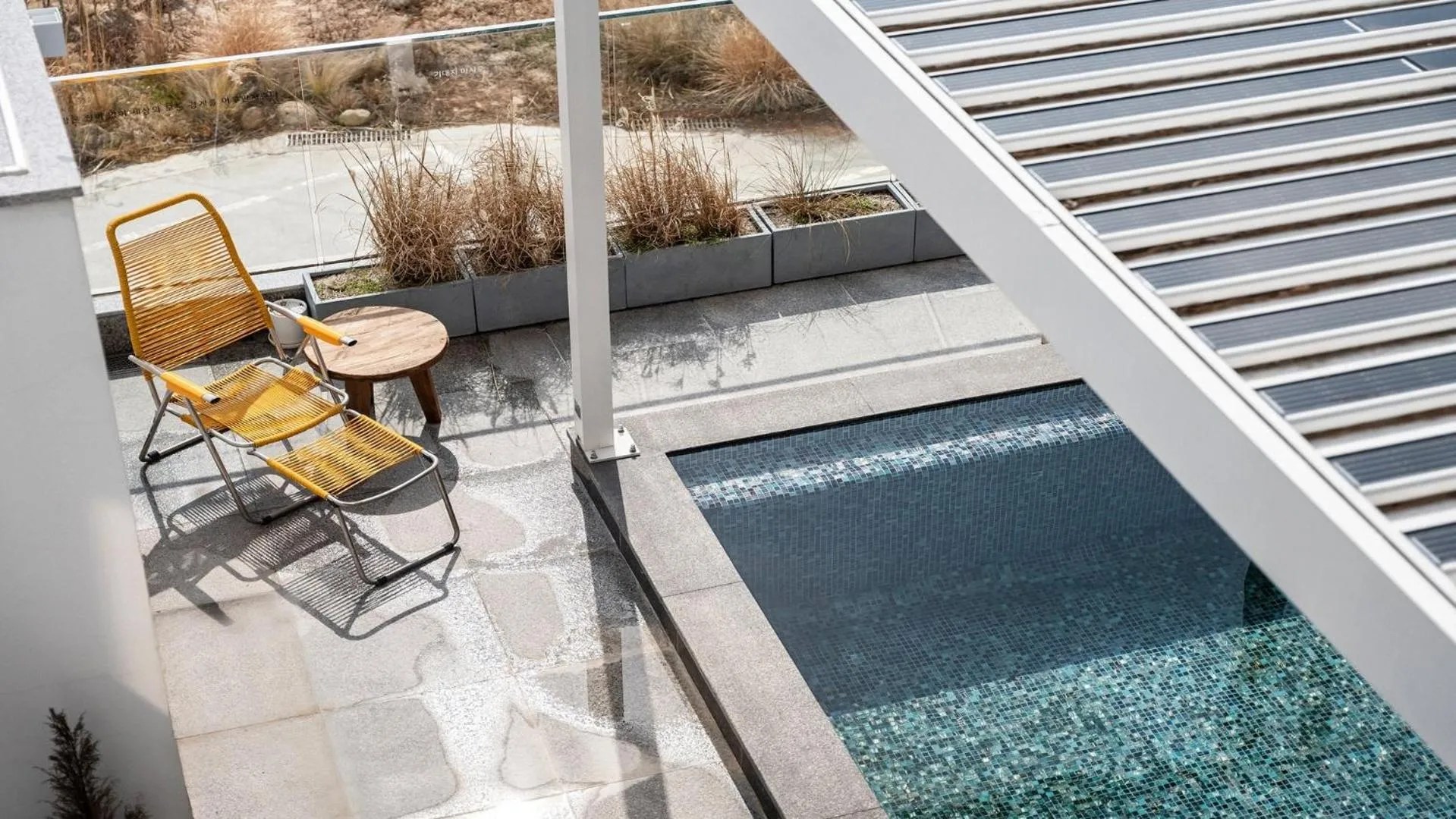 Property building in Busan nunuhouse poolvilla Pension