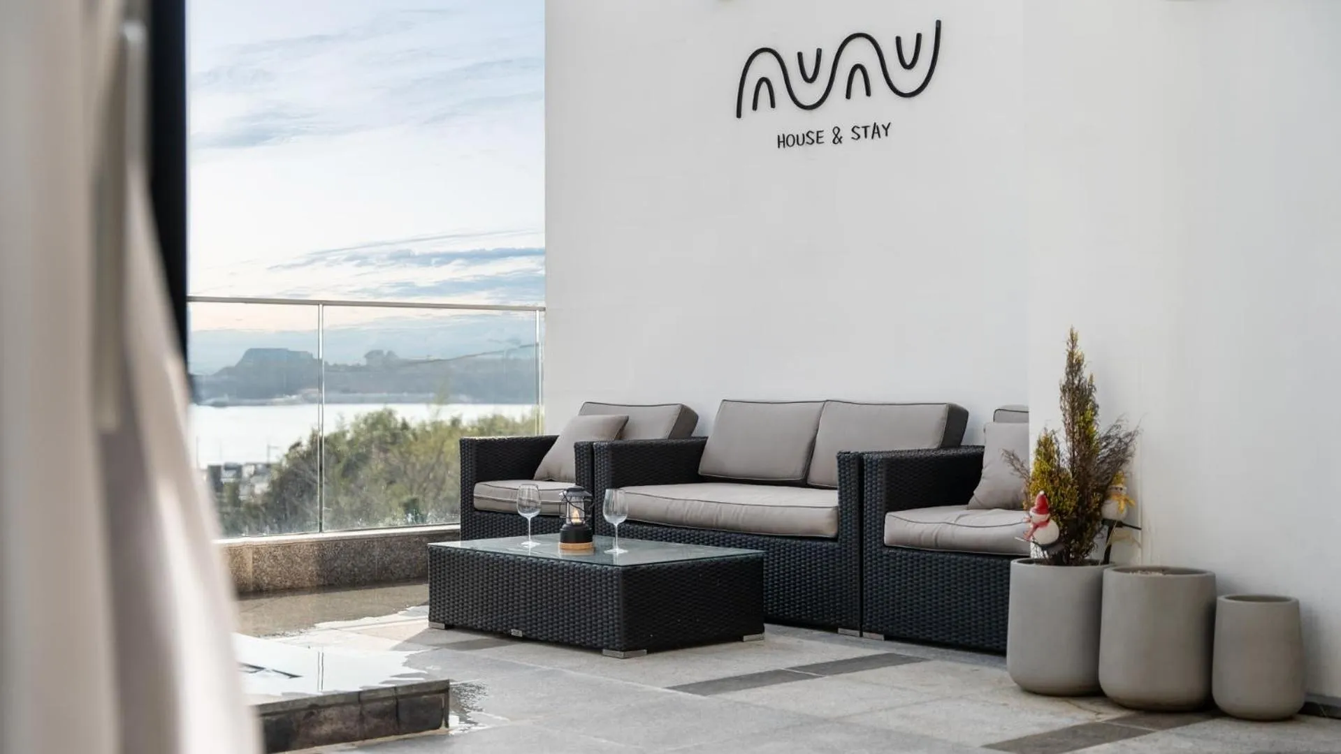 Property building in Busan nunuhouse poolvilla Pension