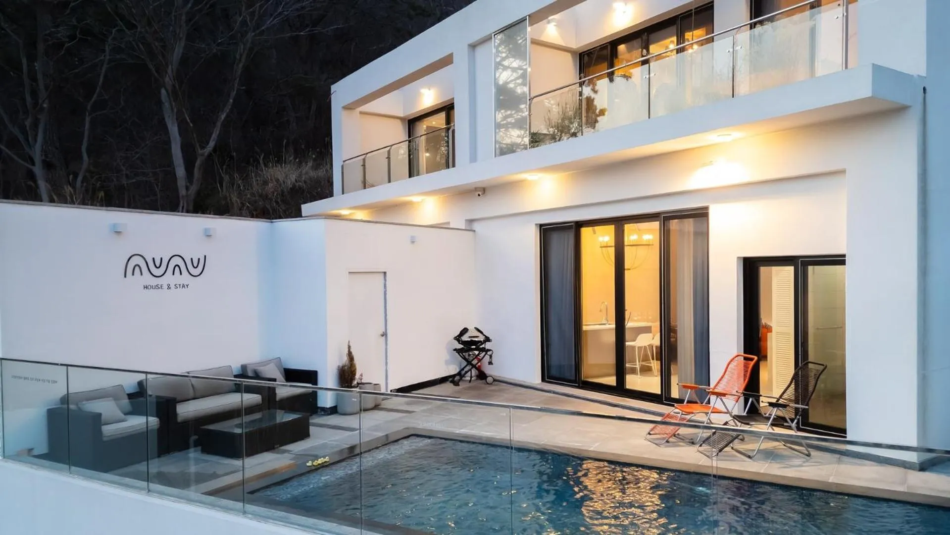 Property building in Busan nunuhouse poolvilla Pension