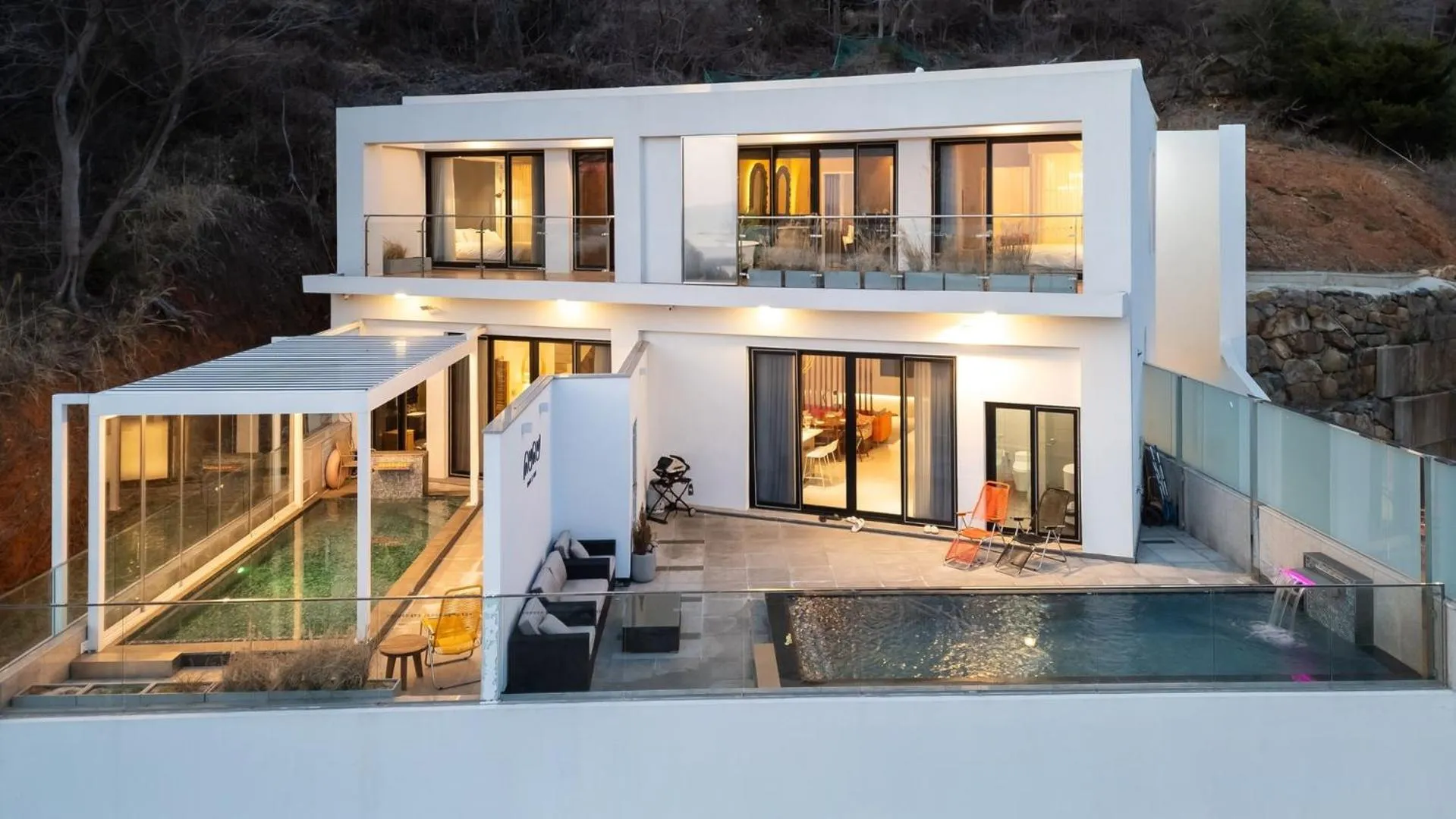 Property building in Busan nunuhouse poolvilla Pension