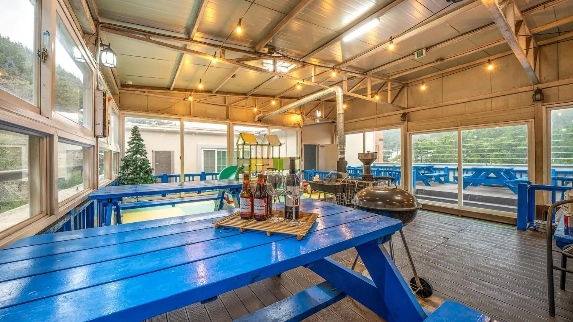 Property building in Yeosu Bebeolleh Pension Property building in Yeosu Bebeolleh Pension